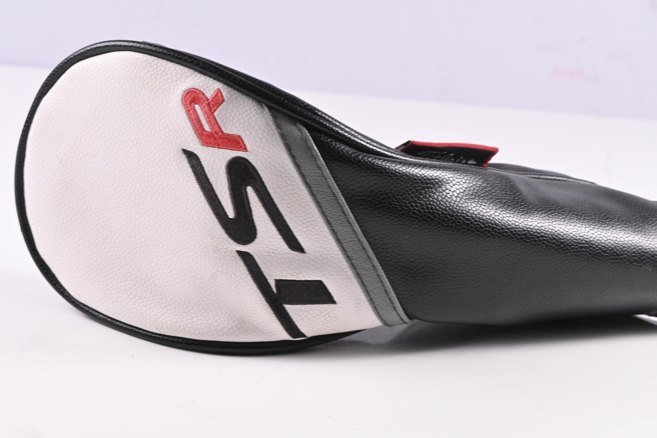 Titleist TSR2 #5 Wood / 18 Degree / Regular Flex Tensei AV Blue 65 Shaft