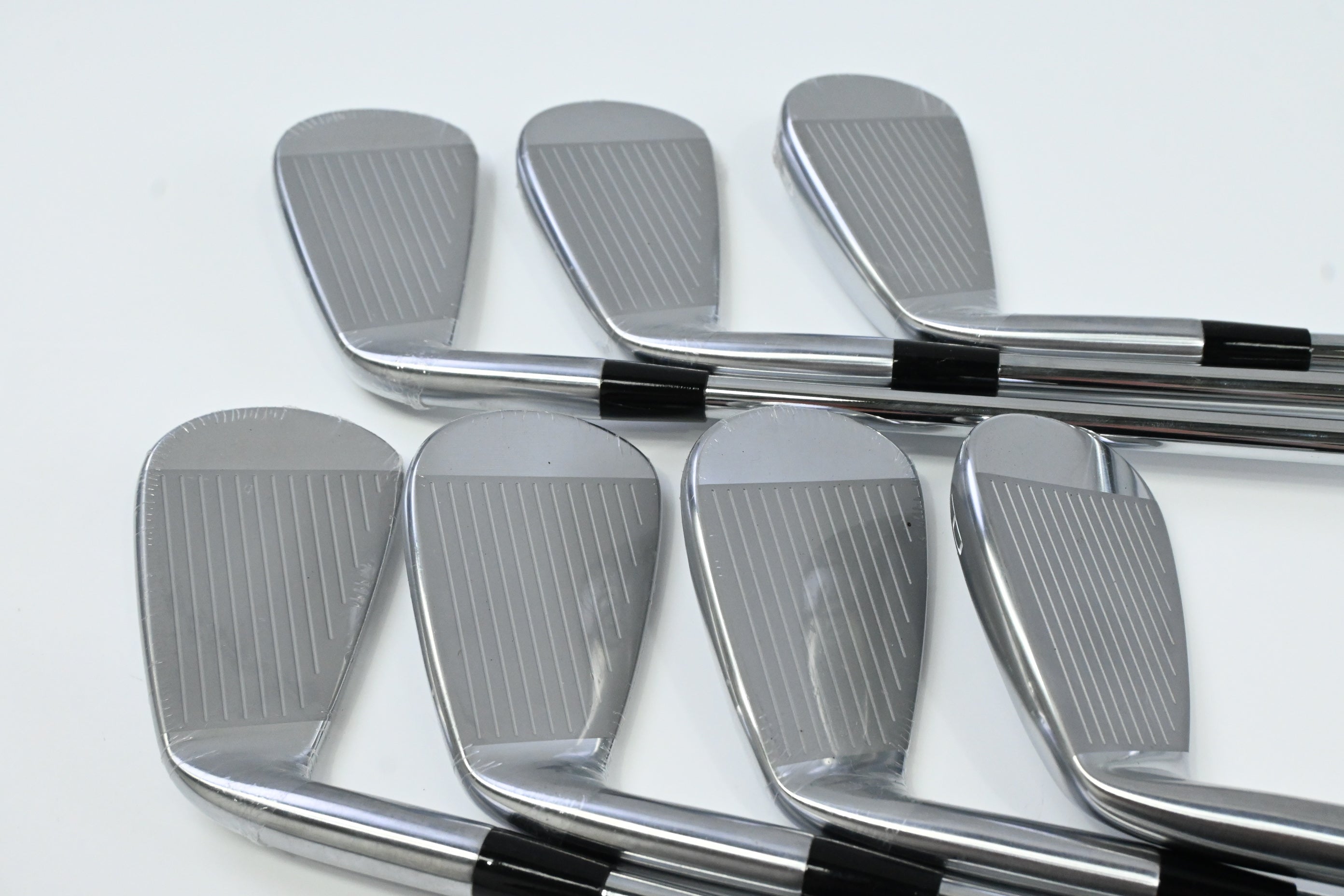 Mizuno Pro 245 Irons / 4-PW / Regular Flex Dynamic Gold 100 R300 Shafts
