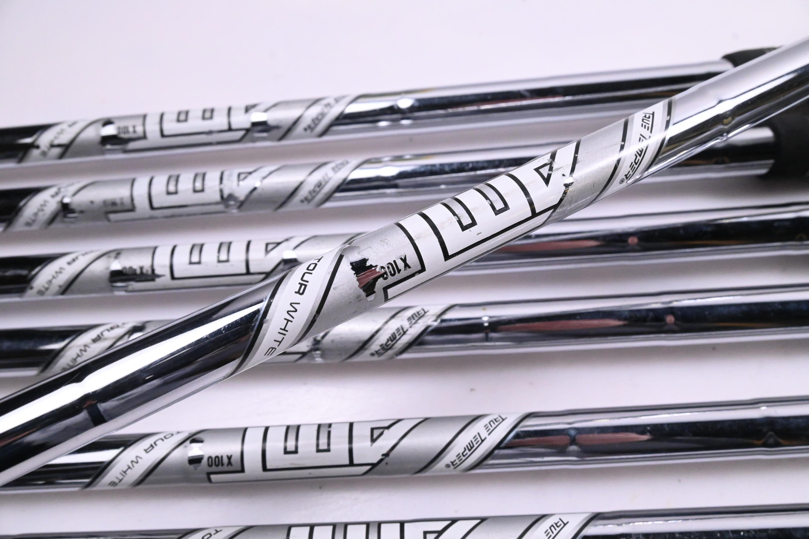 Titleist MB 620 Irons / 4-PW / X-Flex AMT Tour White X100 Shafts