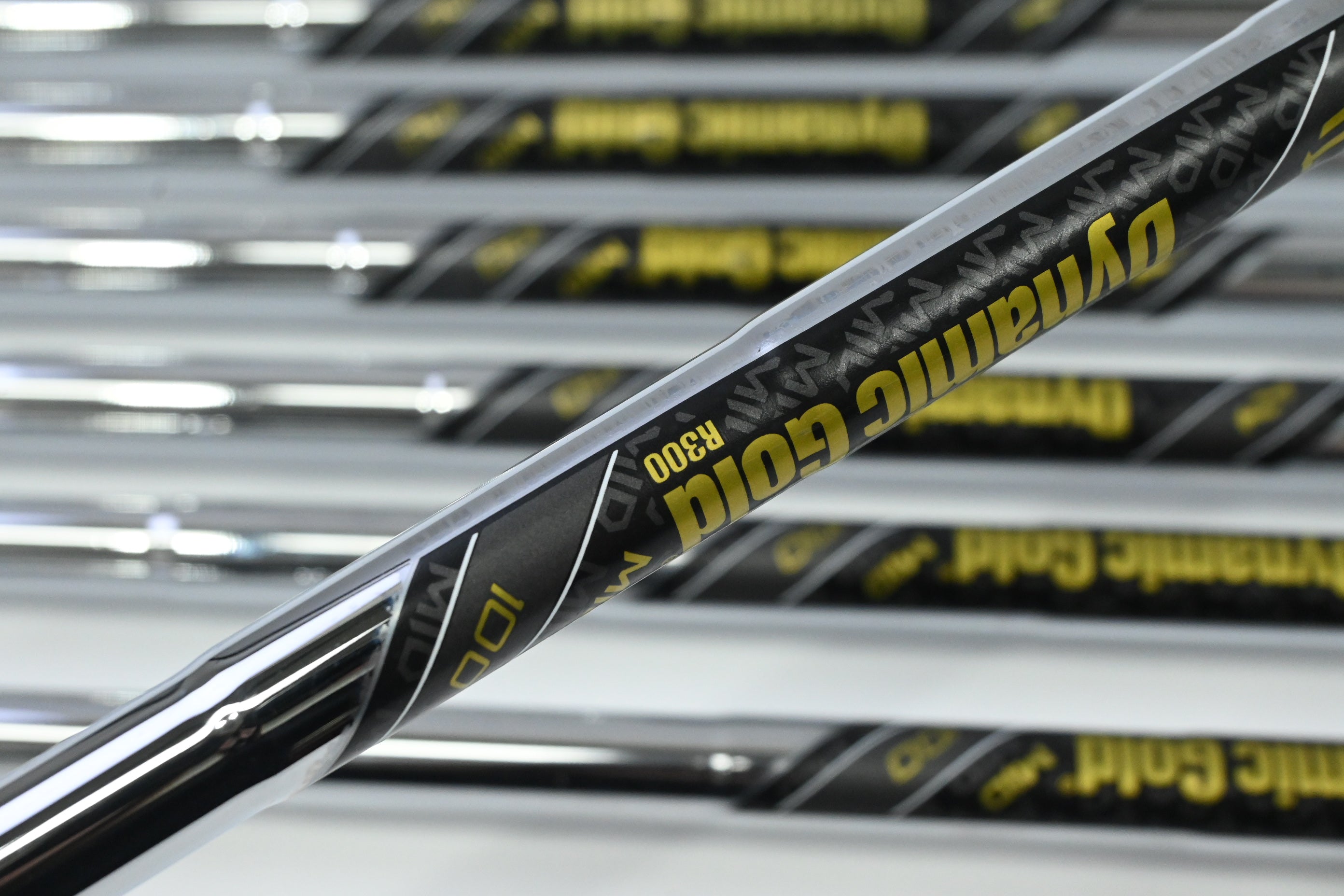 Mizuno Pro 245 Irons / 4-PW / Regular Flex Dynamic Gold 100 R300 Shafts