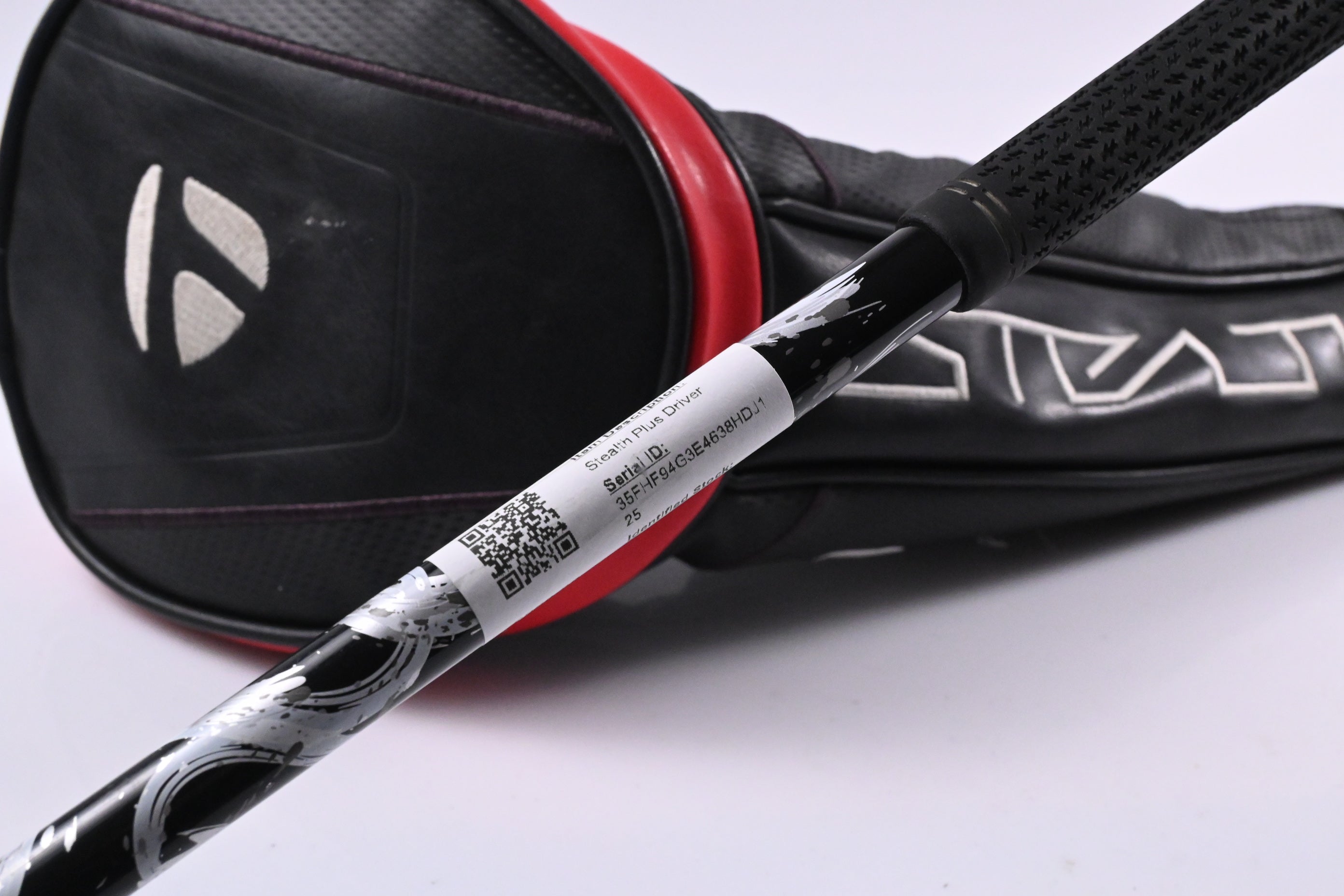 Taylormade Stealth Plus Driver / 9 Degree / Stiff Flex Kai'li White 60 Shaft