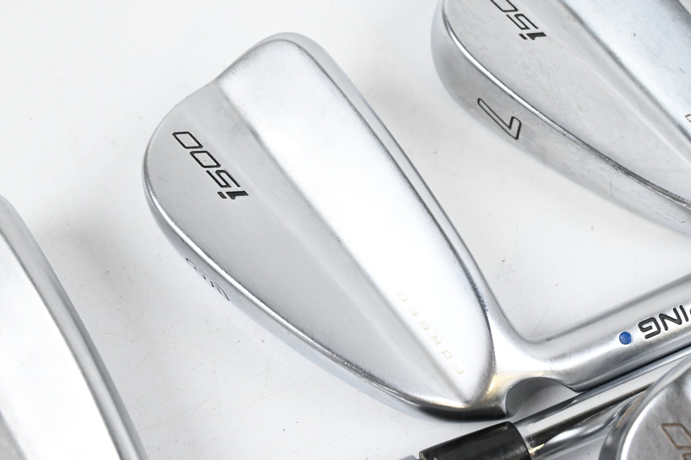 Left Hand Ping i500 Irons / 5-PW+GW / Blue Dot / Regular Flex Dynamic Gold R300
