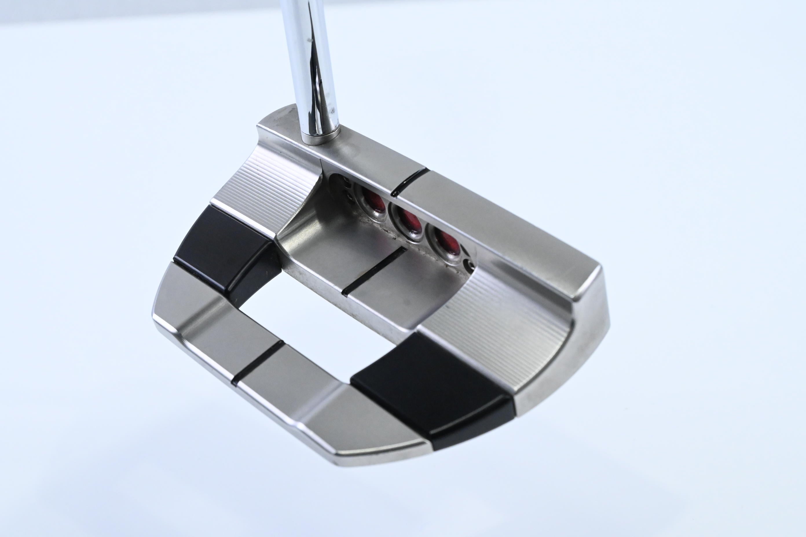 Scotty Cameron 2025 Studio Style Fastback Putter / 36 Inch