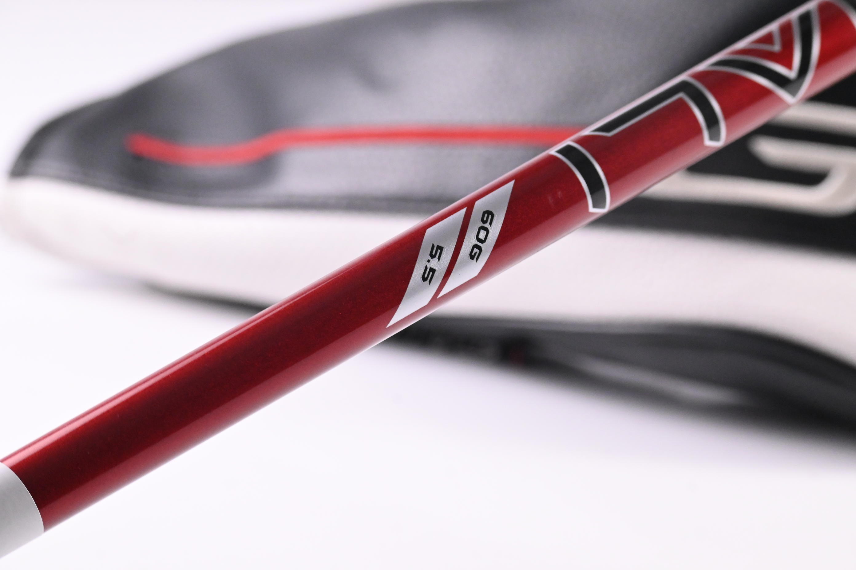 Titleist GT2 #7 Wood / 21 Degree / Regular Flex Project X Denali Red 60 Shaft