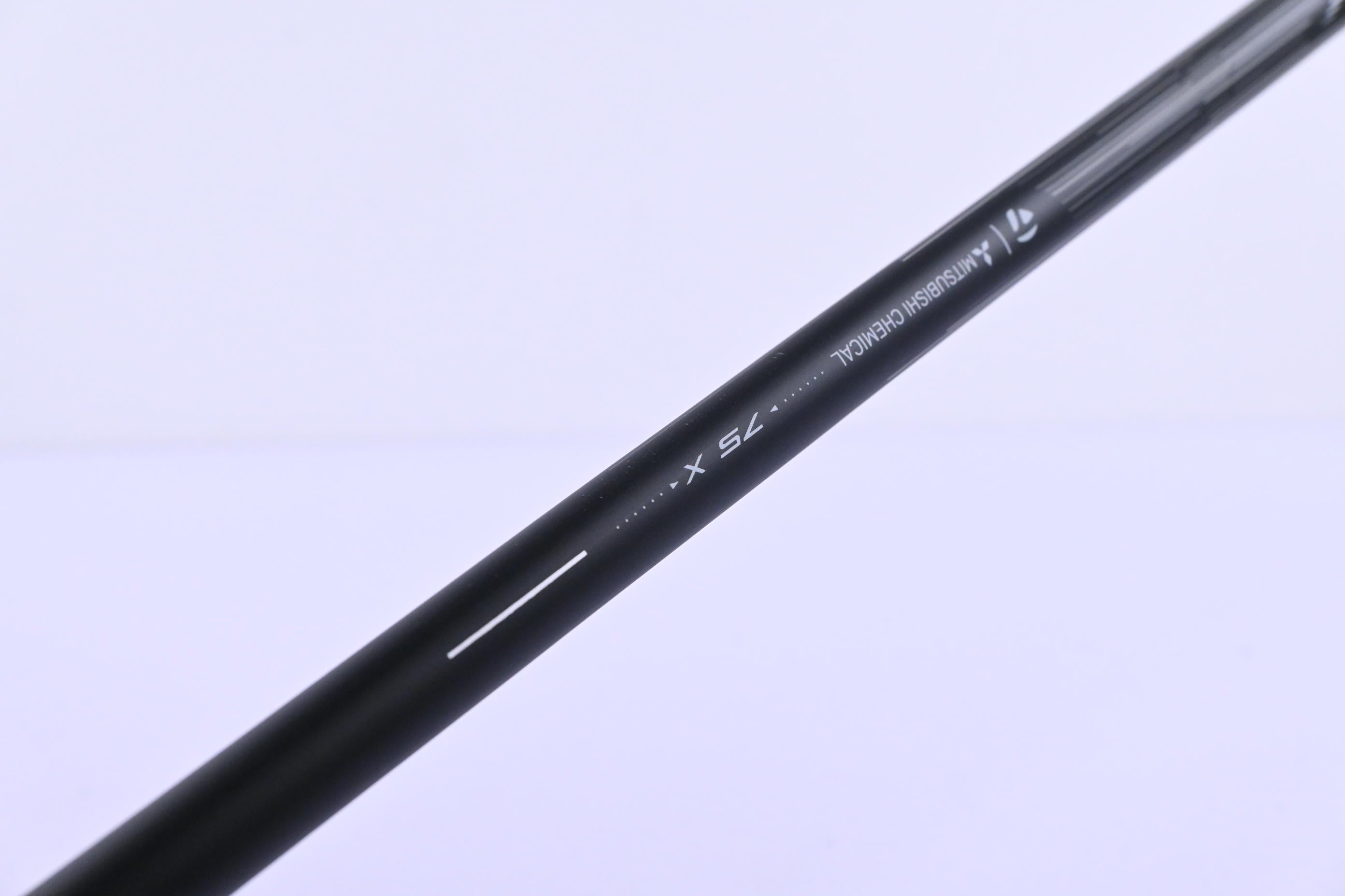 Taylormade Qi4D Tour #3 Wood / 15 Degree / X-Flex Taylormade REAX 75 Shaft