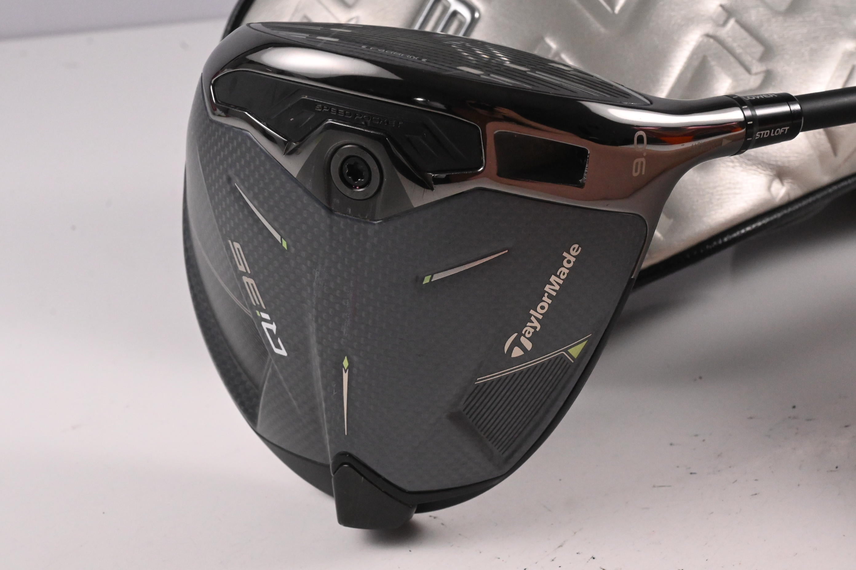 Taylormade Qi35 Driver / 9 Degree / Regular Flex Mitsubishi Kai'li Blue 60 Shaft