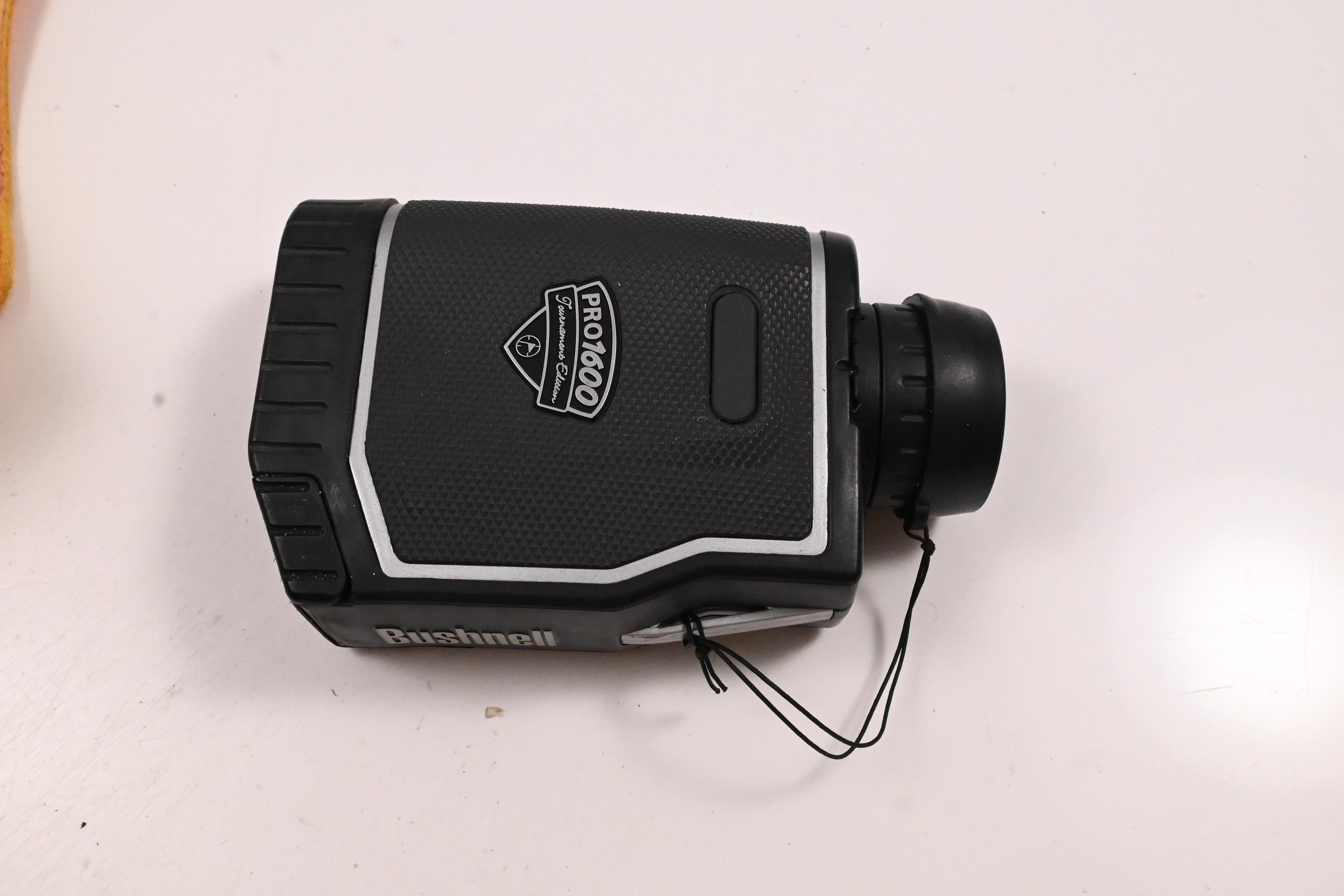 Bushnell Pinseeker 1600 / Rangefinder