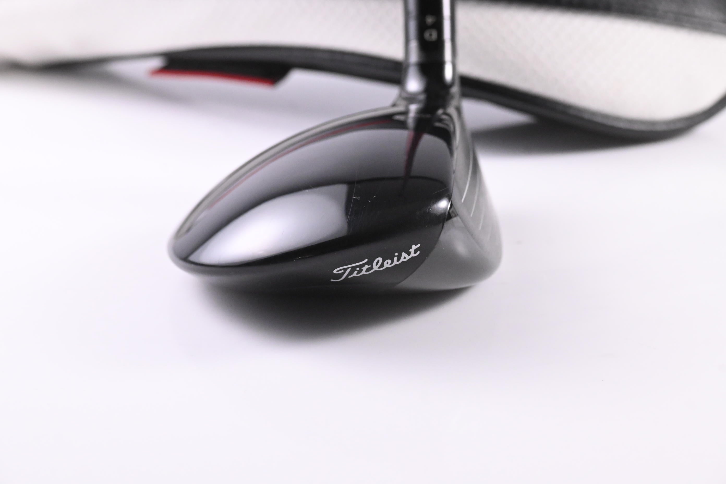 Titleist GT2 #5 Wood / 18 Degree / Regular Flex Project X Denali Red 60 Shaft