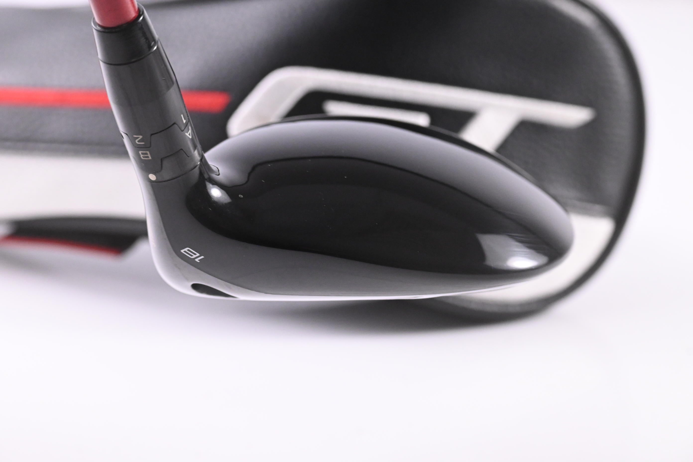 Titleist GT2 #5 Wood / 18 Degree / Regular Flex Project X Denali Red 60 Shaft