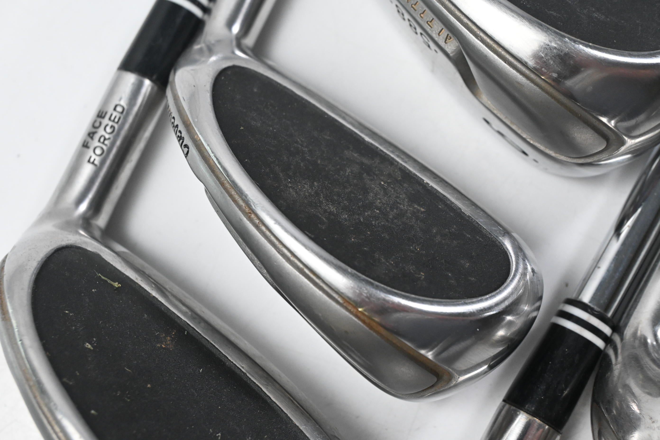 Cleveland 588 Altitude Irons / 4-PW+SW / Stiff Flex Dynamic Gold S300 Shafts