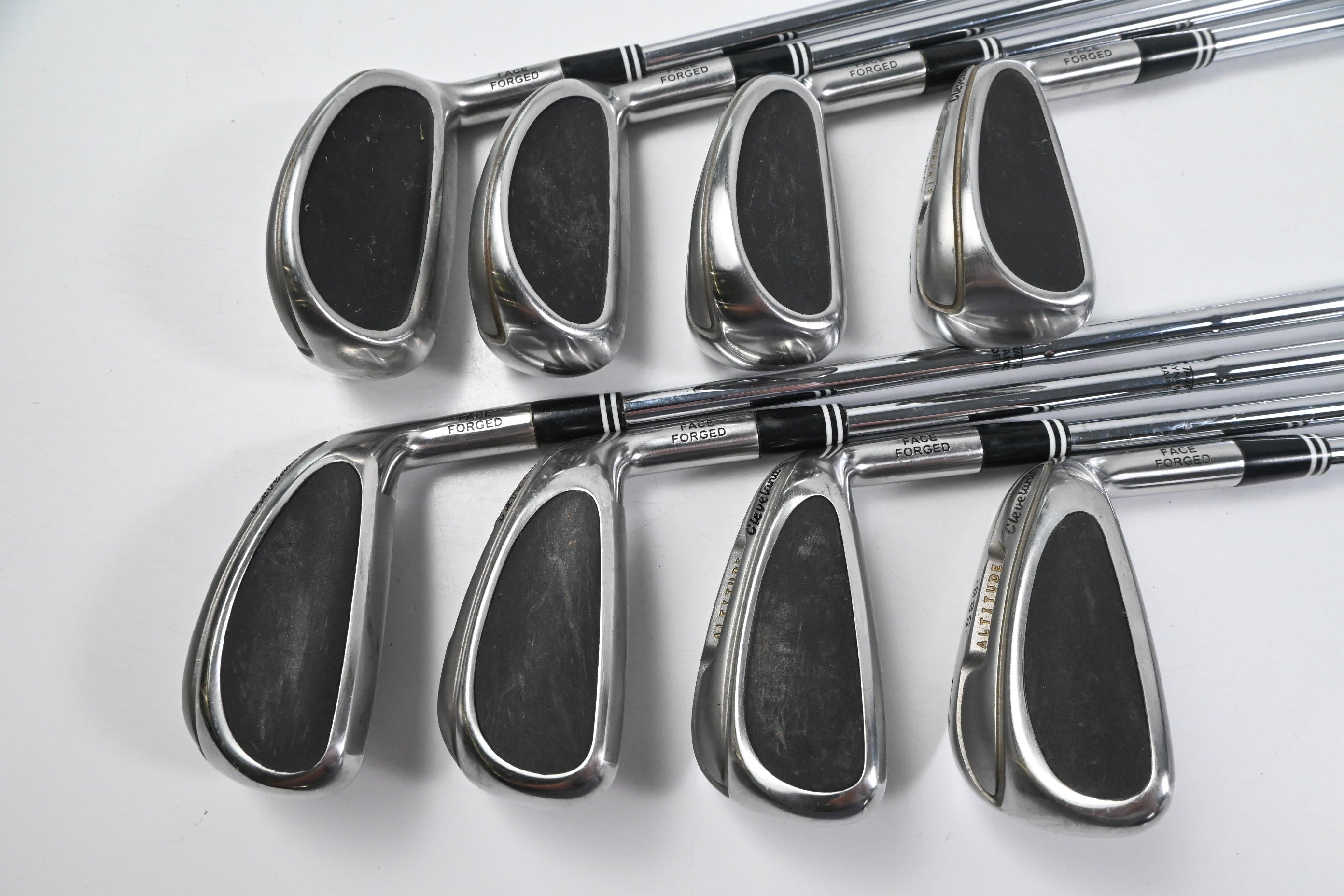 Cleveland 588 Altitude Irons / 4-PW+SW / Stiff Flex Dynamic Gold S300 Shafts