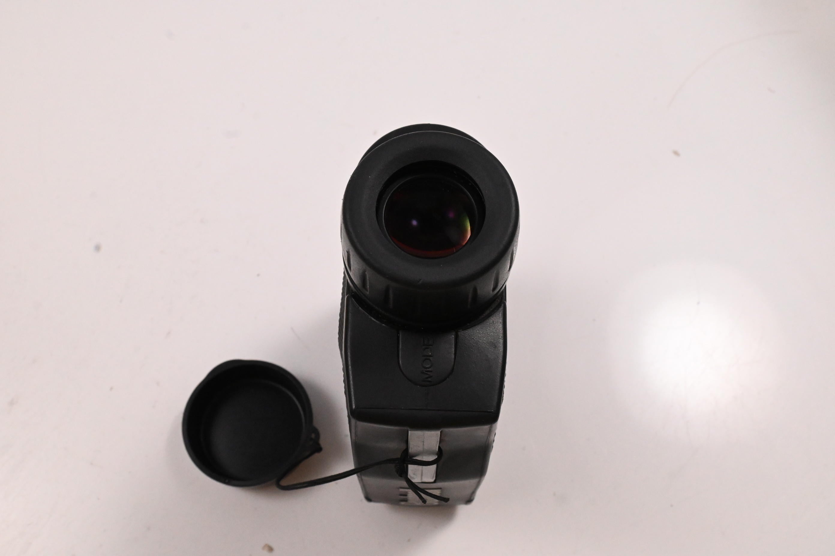 Bushnell Pinseeker 1600 / Rangefinder