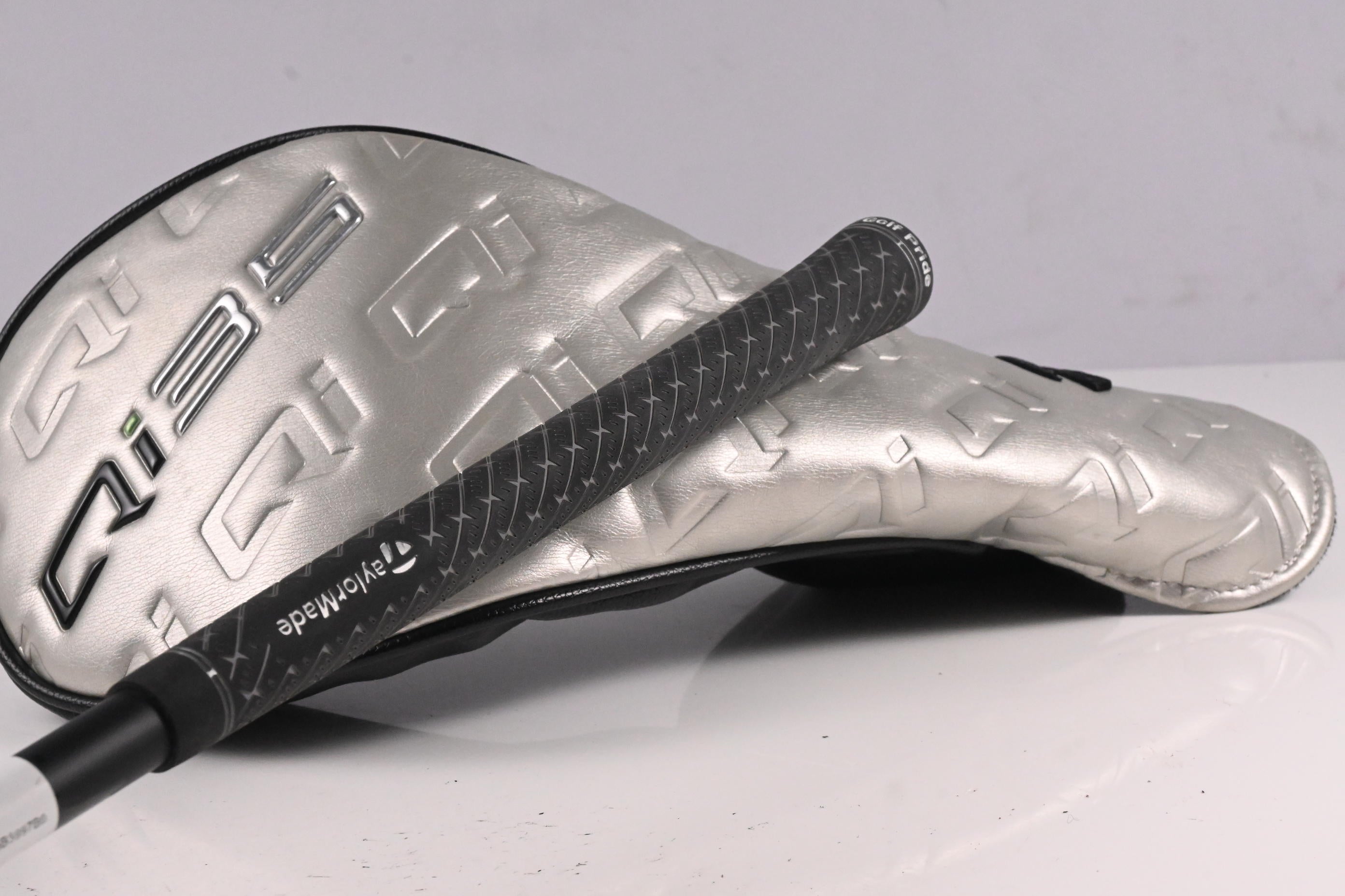 Taylormade Qi35 Driver / 9 Degree / Regular Flex Mitsubishi Kai'li Blue 60 Shaft