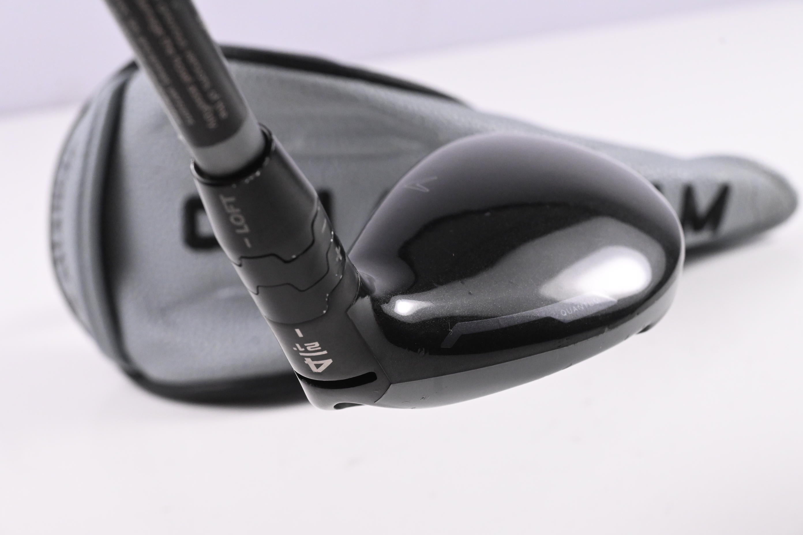 Callaway Quantum Max #4 Hybrid / 21 Degree / Regular Flex Denali Frost Silver 60