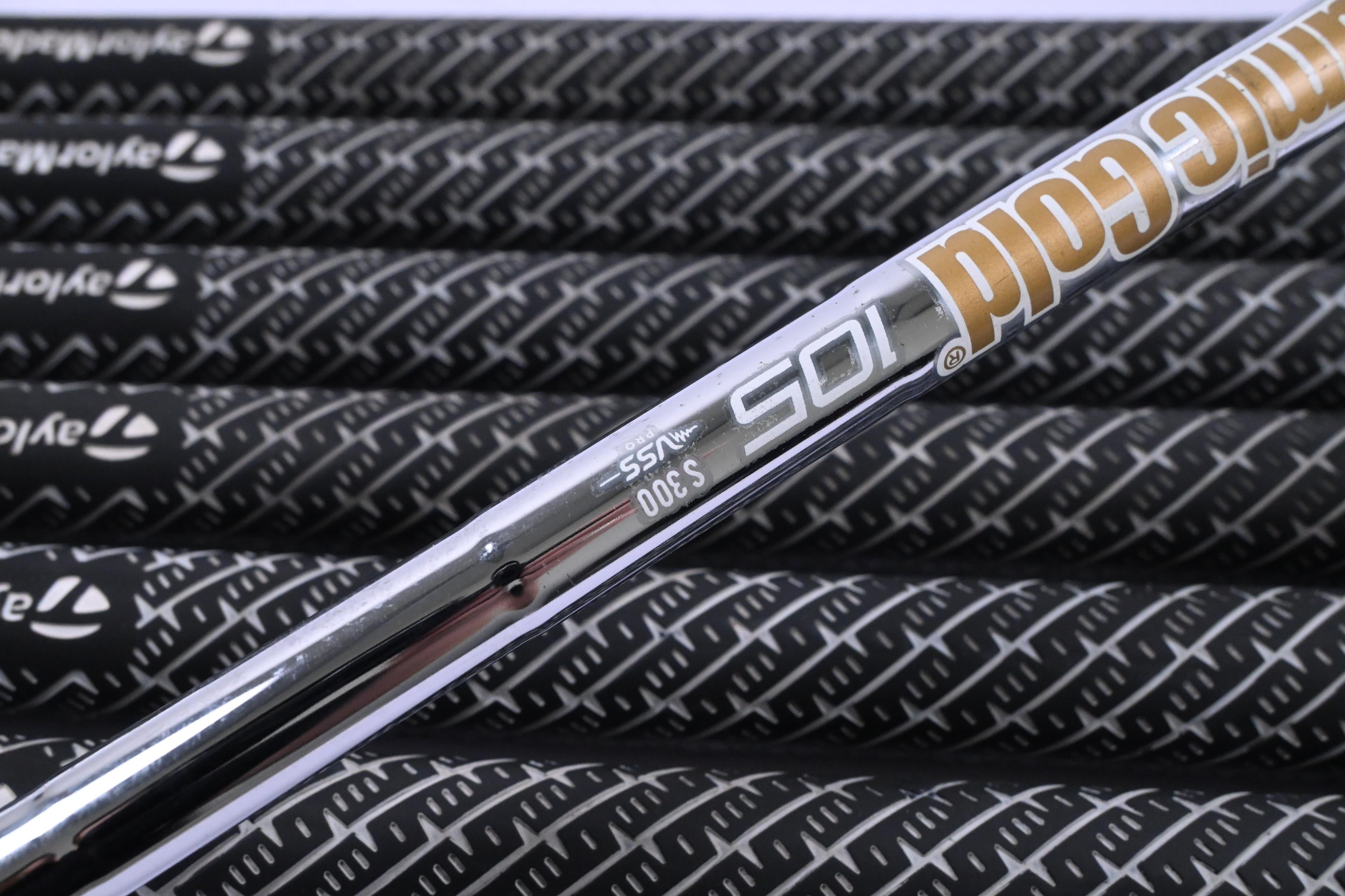 Taylormade P760 Irons / 4-PW / Stiff Flex Dynamic Gold 105 S300 Shafts