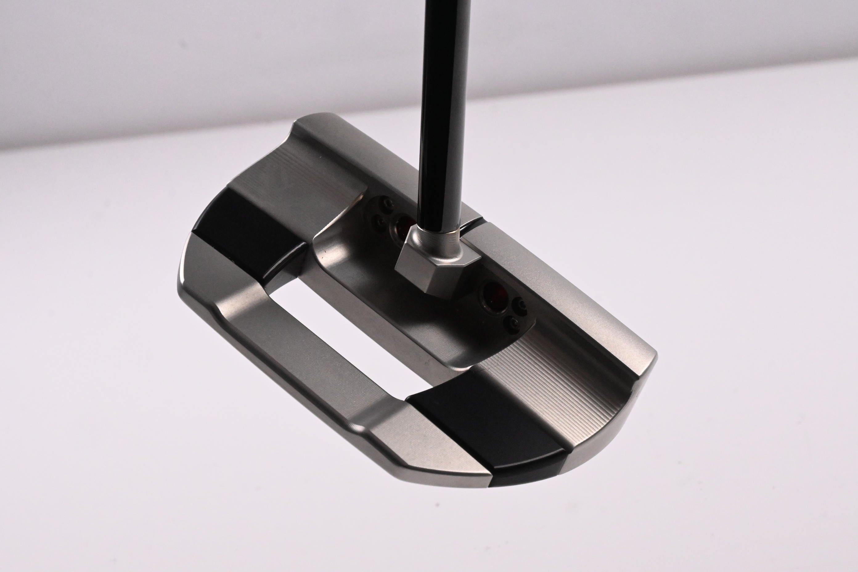 Scotty Cameron Studio Style Fastback OC Putter / 34 Inch