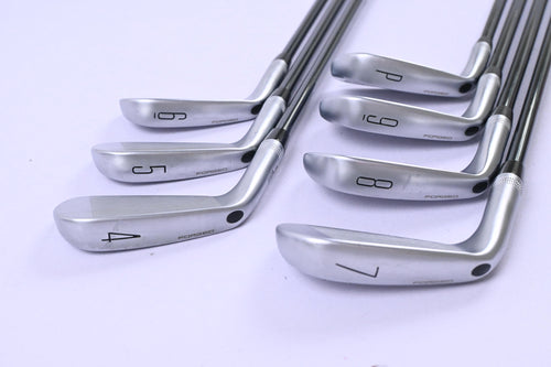 Wilson Staff Model Blade 2026 Irons / 4-PW / Stiff Flex UST Recoil Dart 70