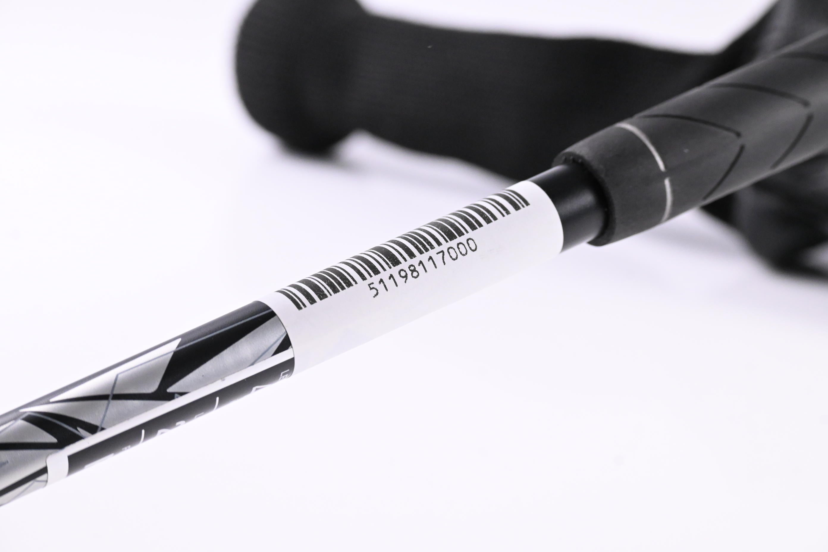 XXIO X Black #4 Hybrid / 20 Degree / Regular Flex Miyazaki AX-1 51 Shaft