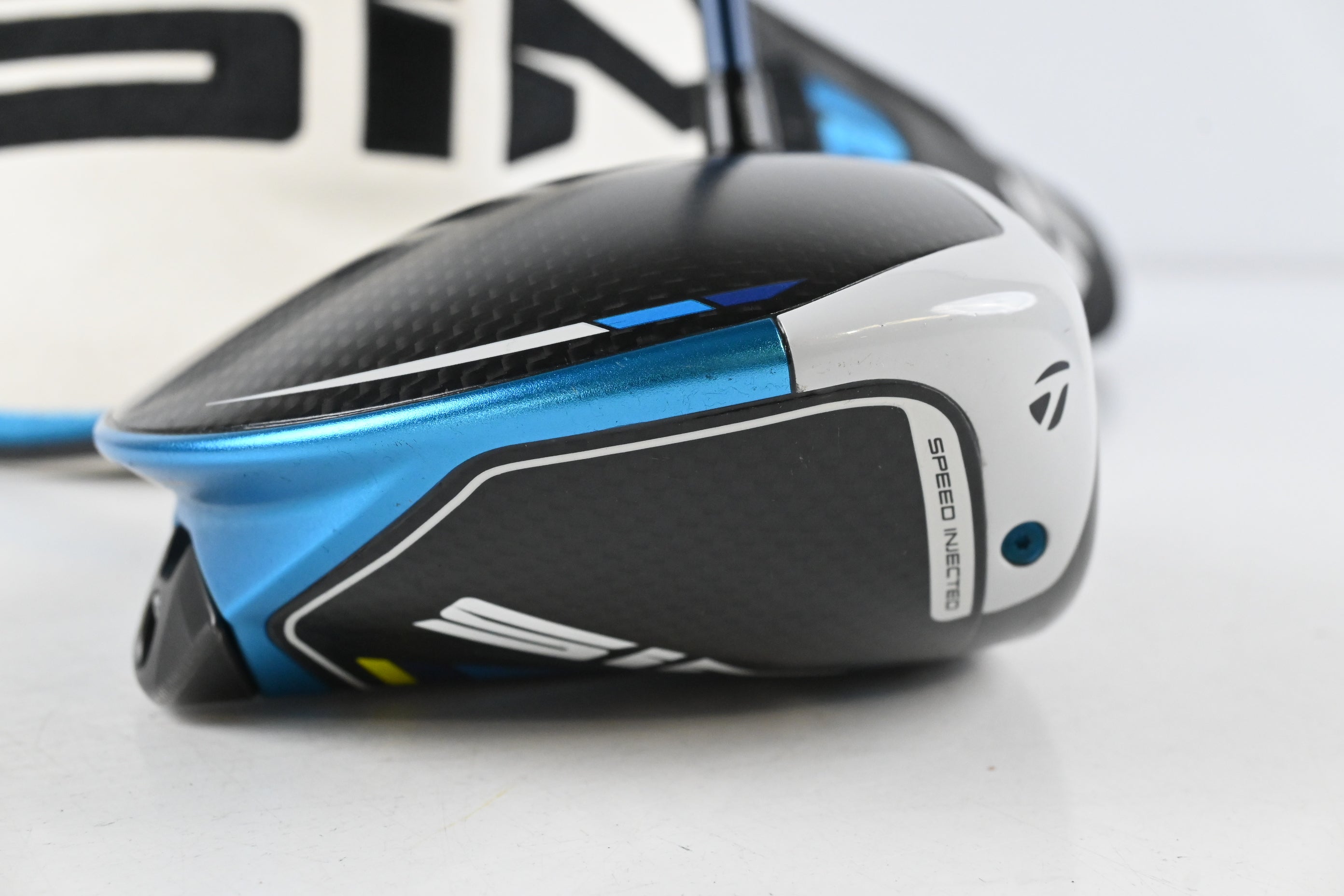 Taylormade SIM2 Max Driver / 10.5 Degree / Regular Flex Fujikura Ventus Blue 5