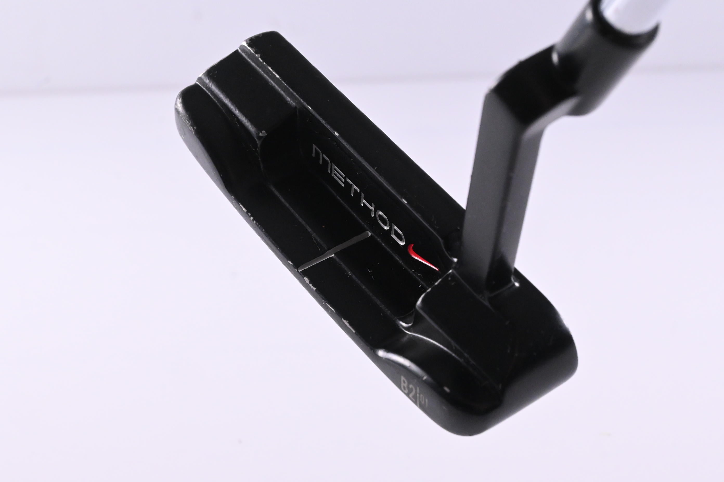 Left Hand Nike Method Matter B2/01 Putter / 35 Inch