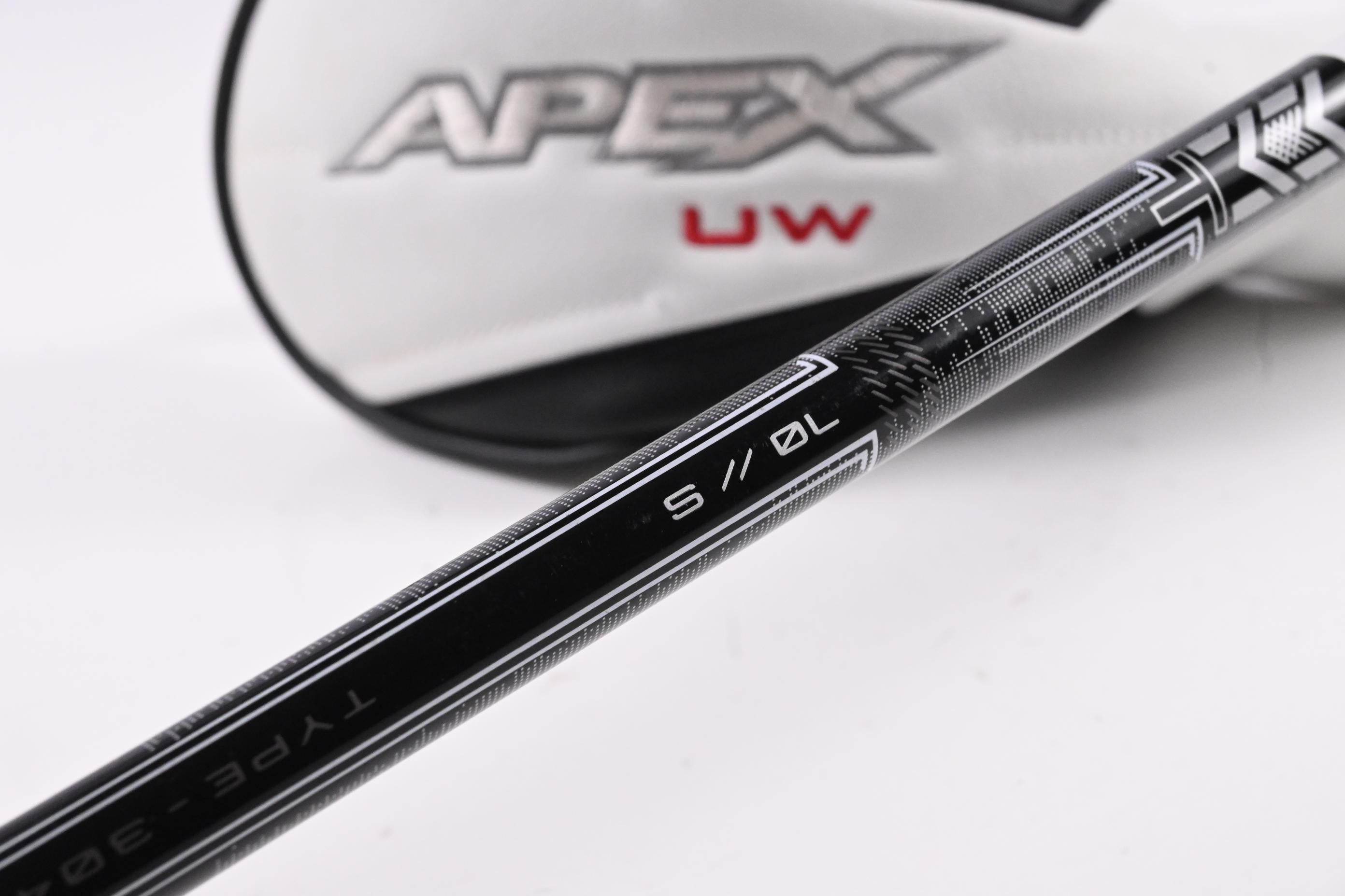 Callaway Apex UW 24 #2 Hybrid / 17 Degree / Stiff Flex MMT 70 Shaft