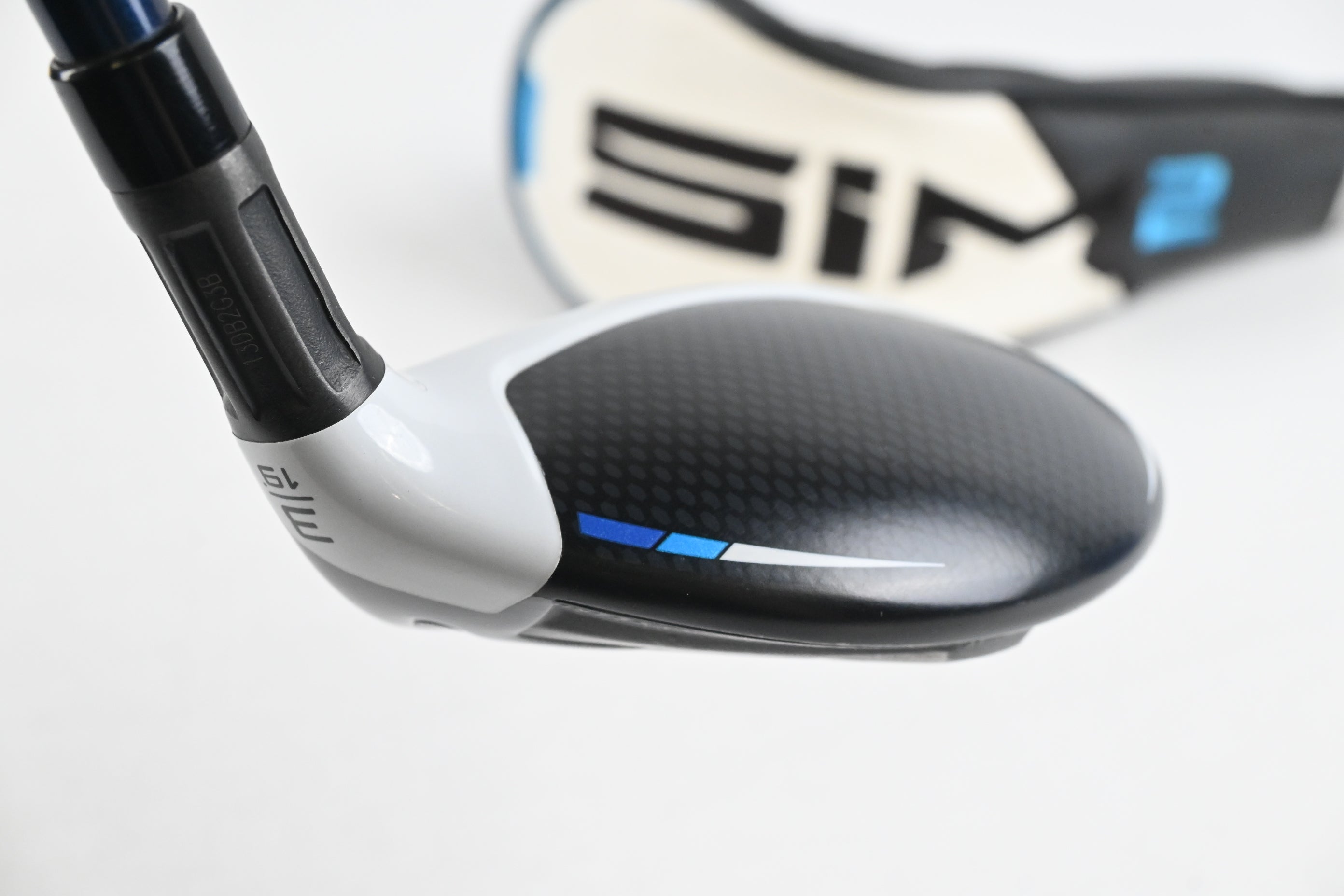 Taylormade SIM2 Max #3 Hybrid / 19 Degree / Stiff Flex Ventus Blue 7 Shaft