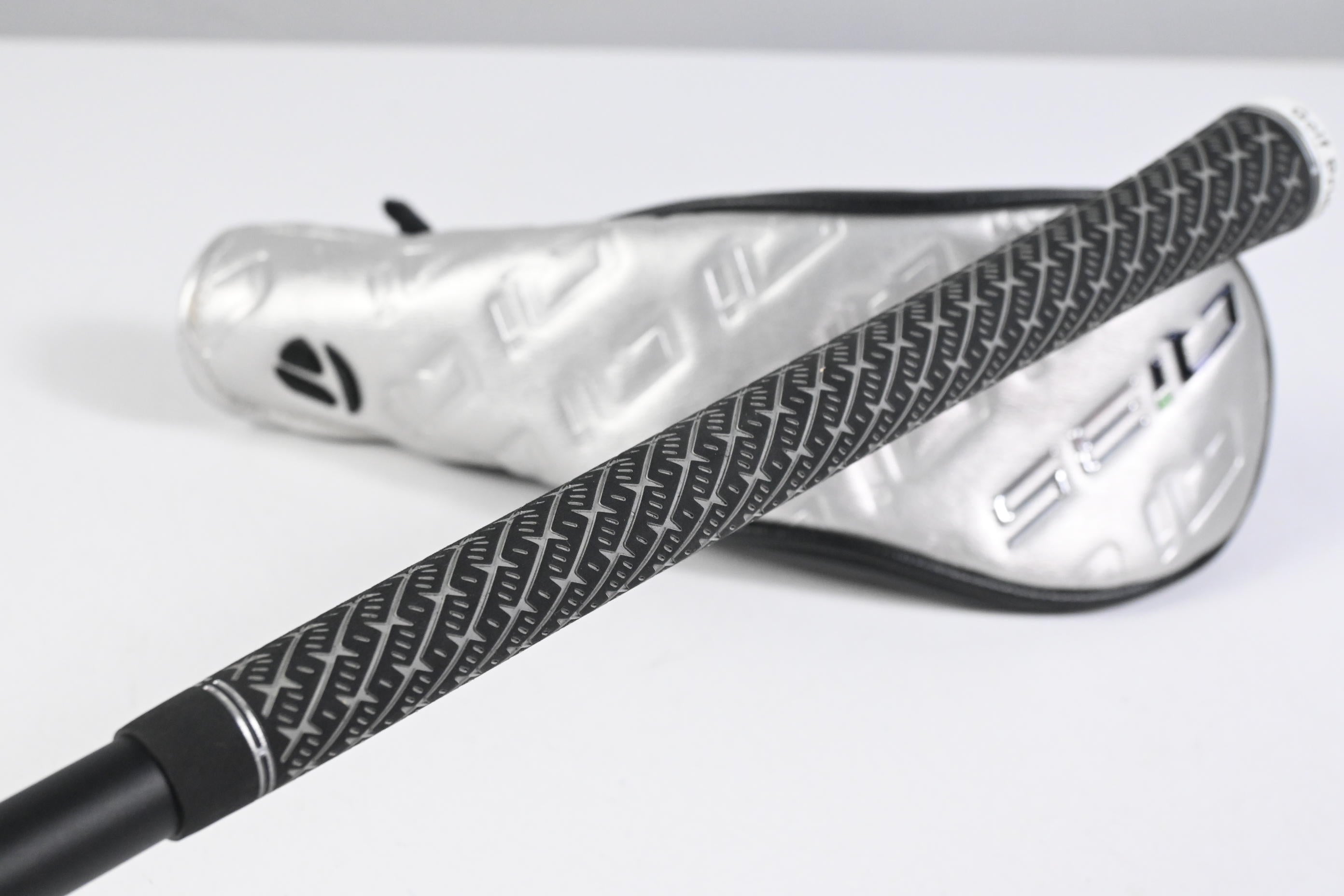 Taylormade Qi35 Max Lite #5 Hybrid / 27 Degree / Senior Flex Vanquish 4 Shaft