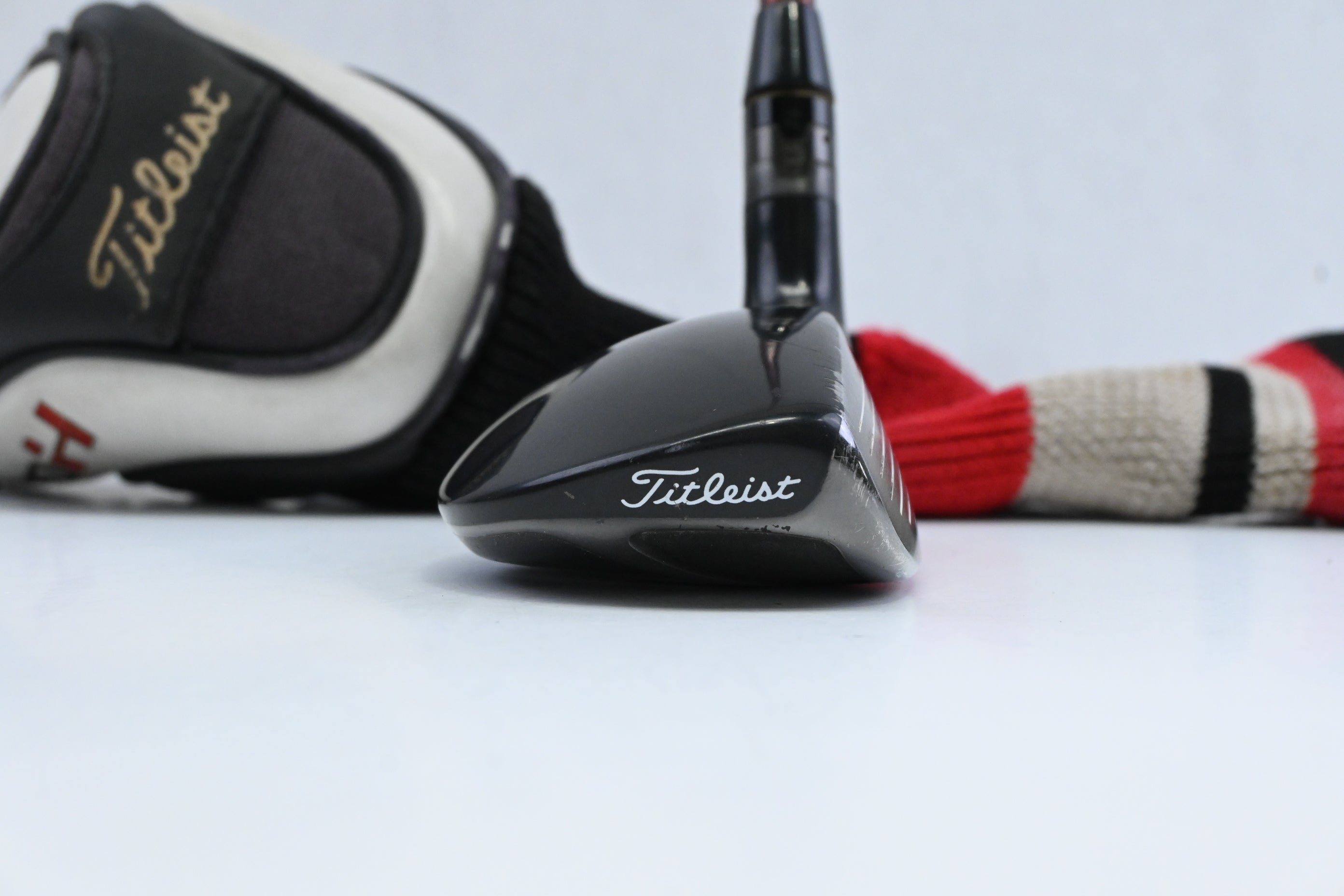 Titleist 910H #3 Hybrid / 21 Degree / Regular Flex Diamana Ilima 70 Shaft