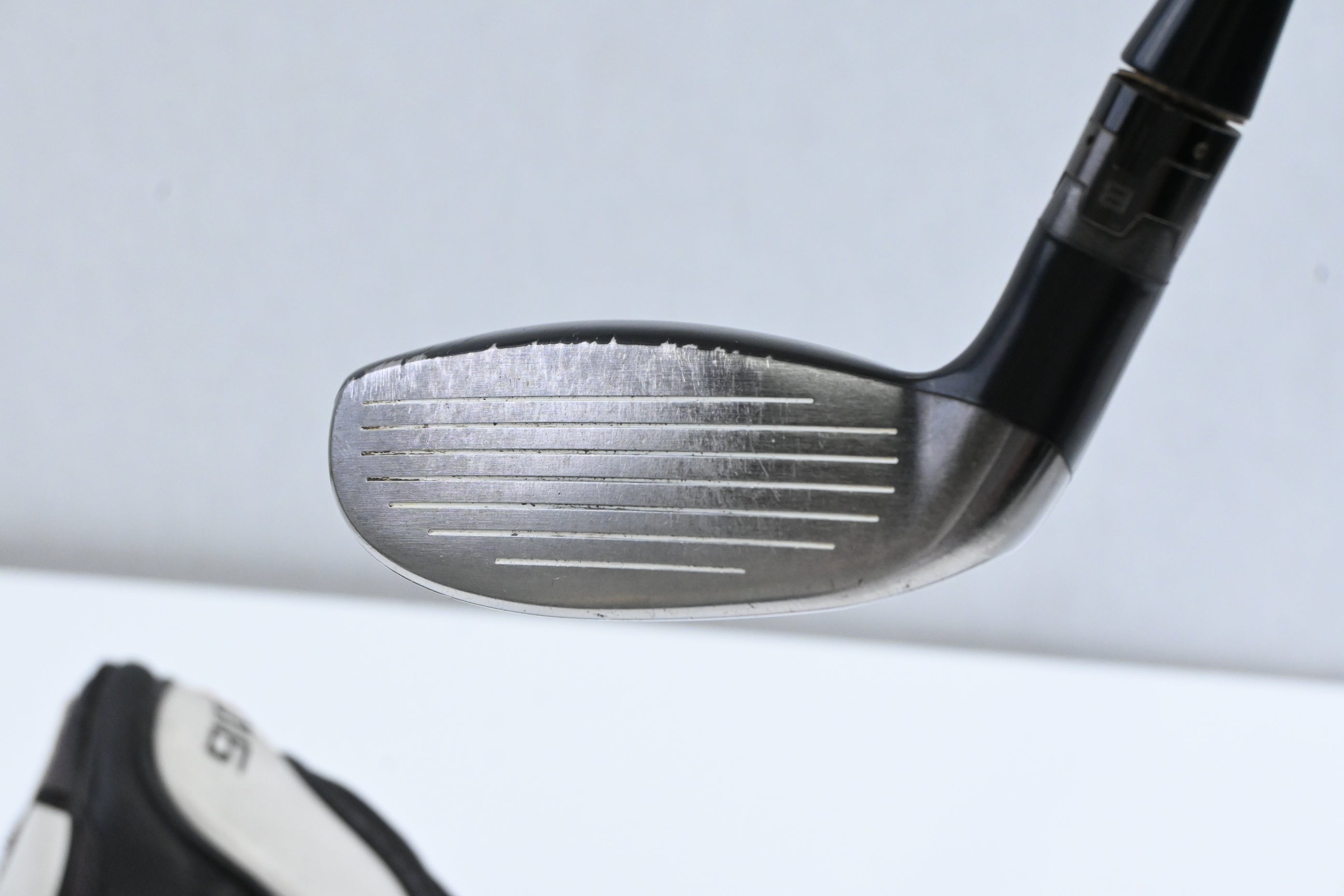 Titleist 910H #3 Hybrid / 21 Degree / Regular Flex Diamana Ilima 70 Shaft
