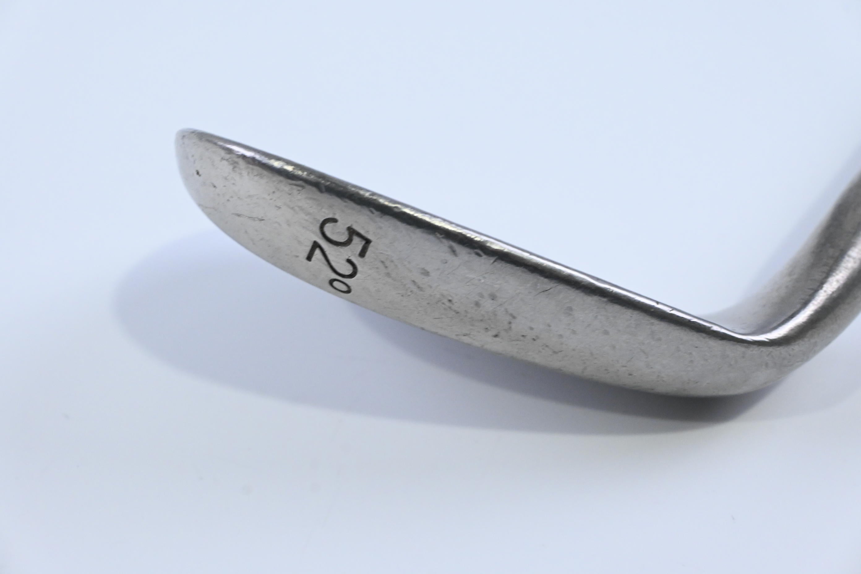 MD Golf Norman Drew Gap Wedge / 52 Degree / Regular Flex Dynamic Gold R300