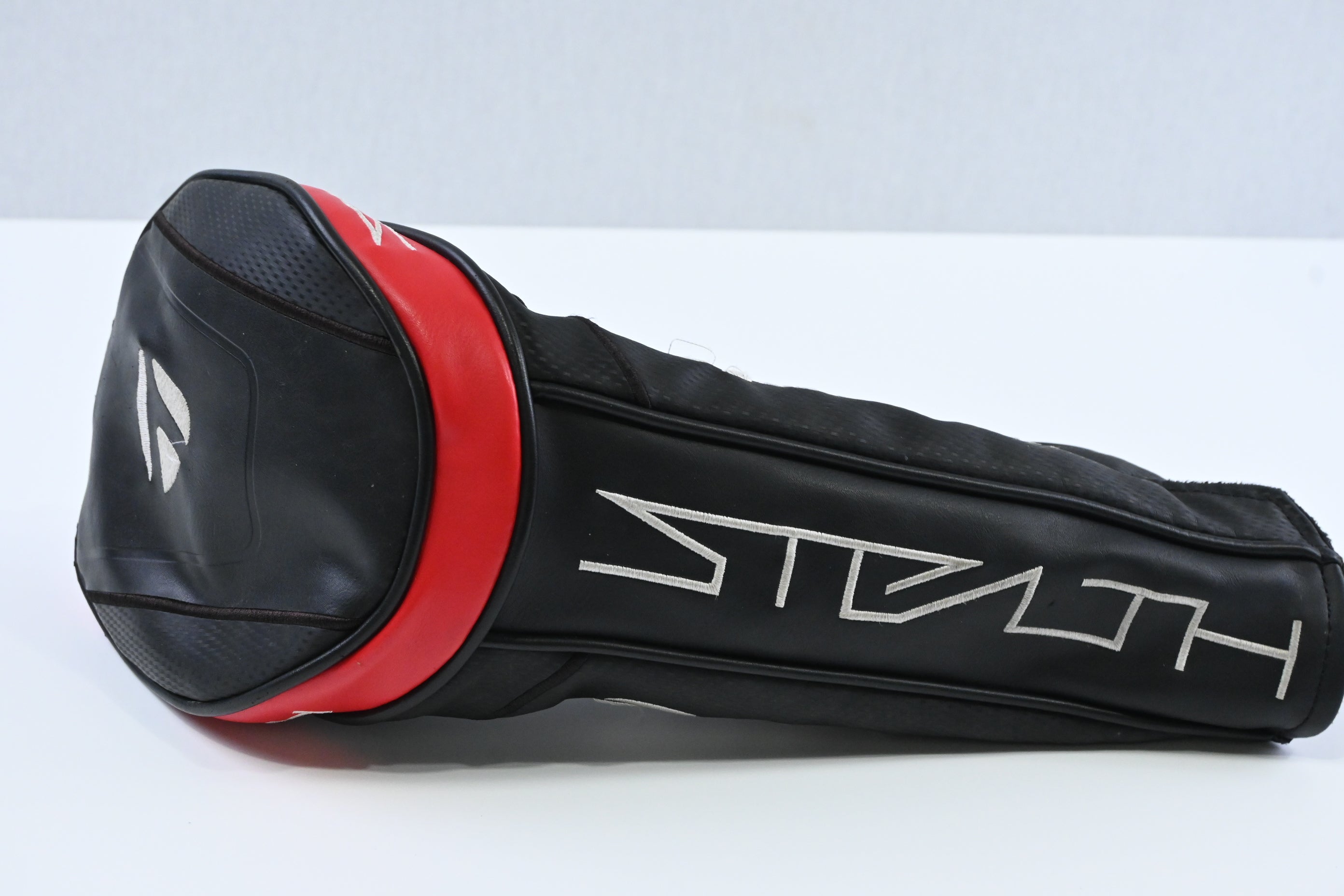 Taylormade Stealth Plus Driver / 10.5 Degree / Regular Flex Fujikura Speeder NX