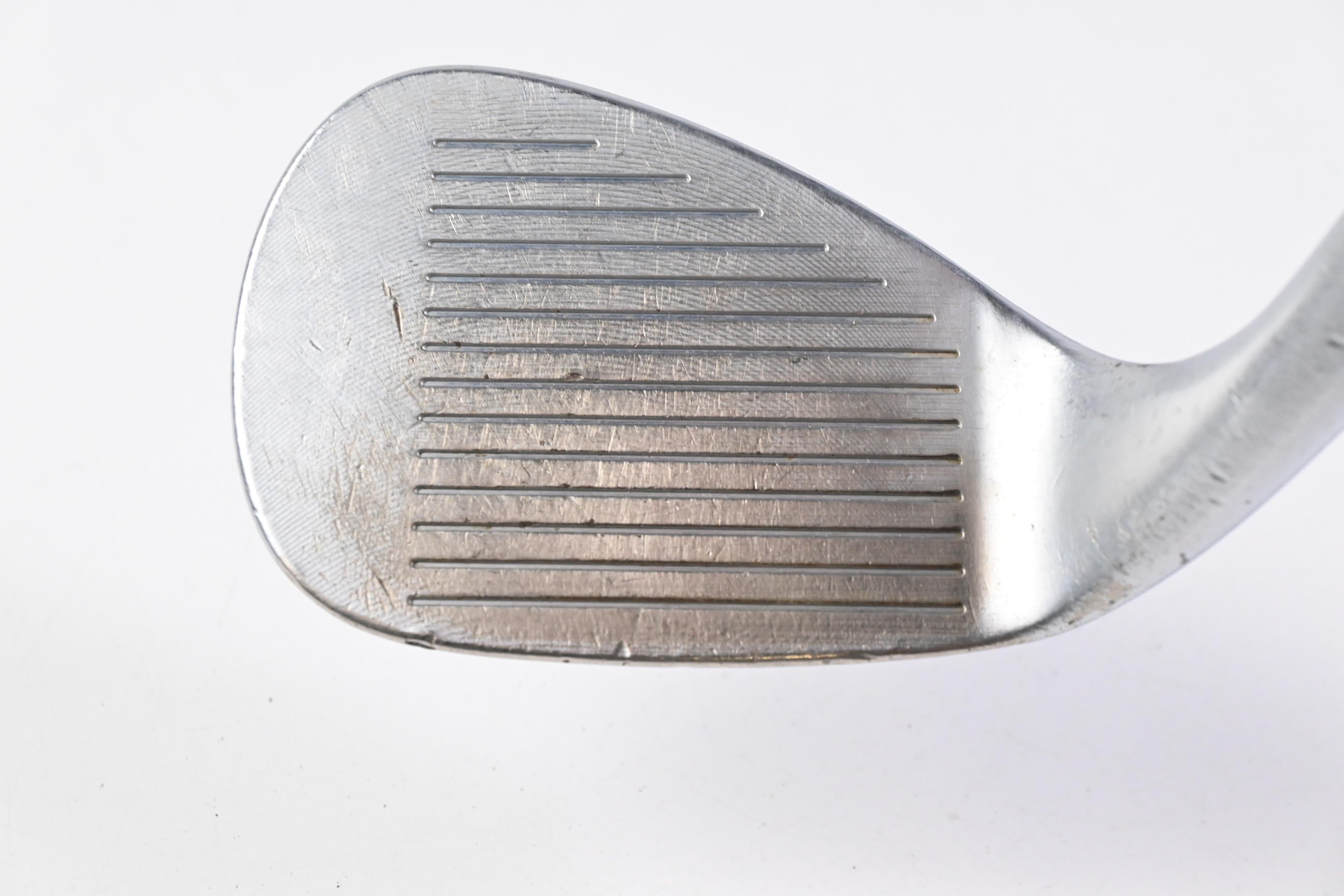 Cleveland 588 RTX Sand Wedge / 54 Degree / Wedge Flex Dynamic Gold Shaft