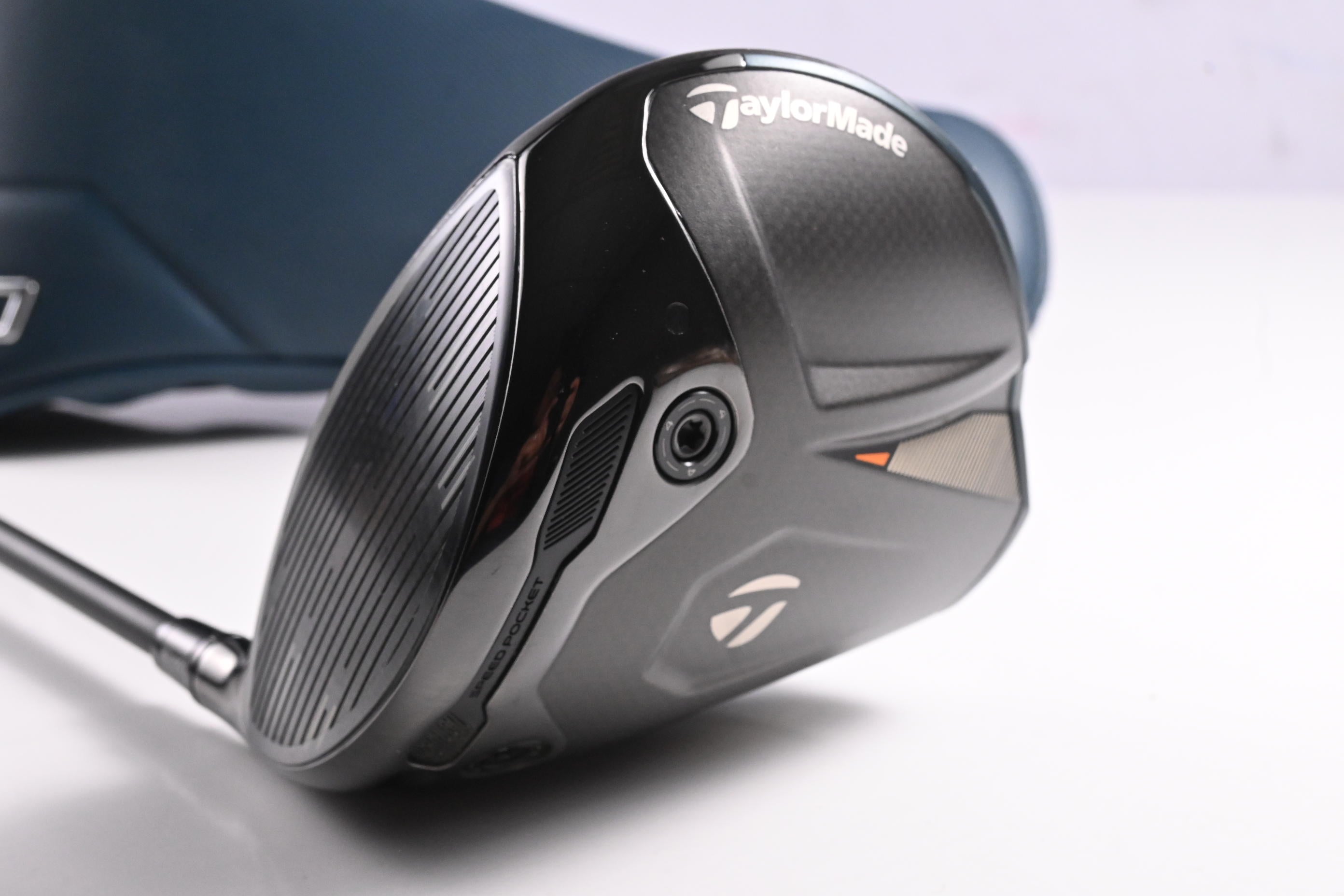 Left Hand Taylormade Qi4D Driver / 10.5 Degree / Regular Flex REAX Blue 60 Shaft
