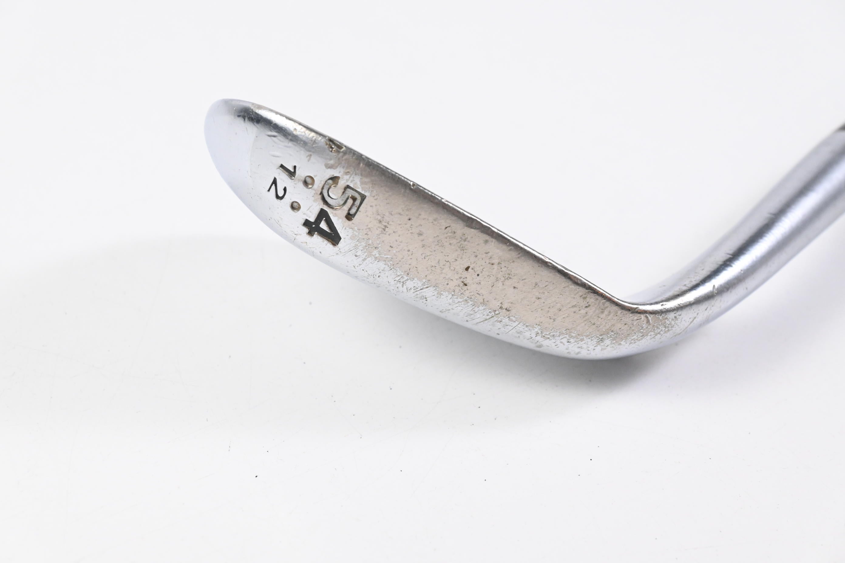 Cleveland 588 RTX Sand Wedge / 54 Degree / Wedge Flex Dynamic Gold Shaft