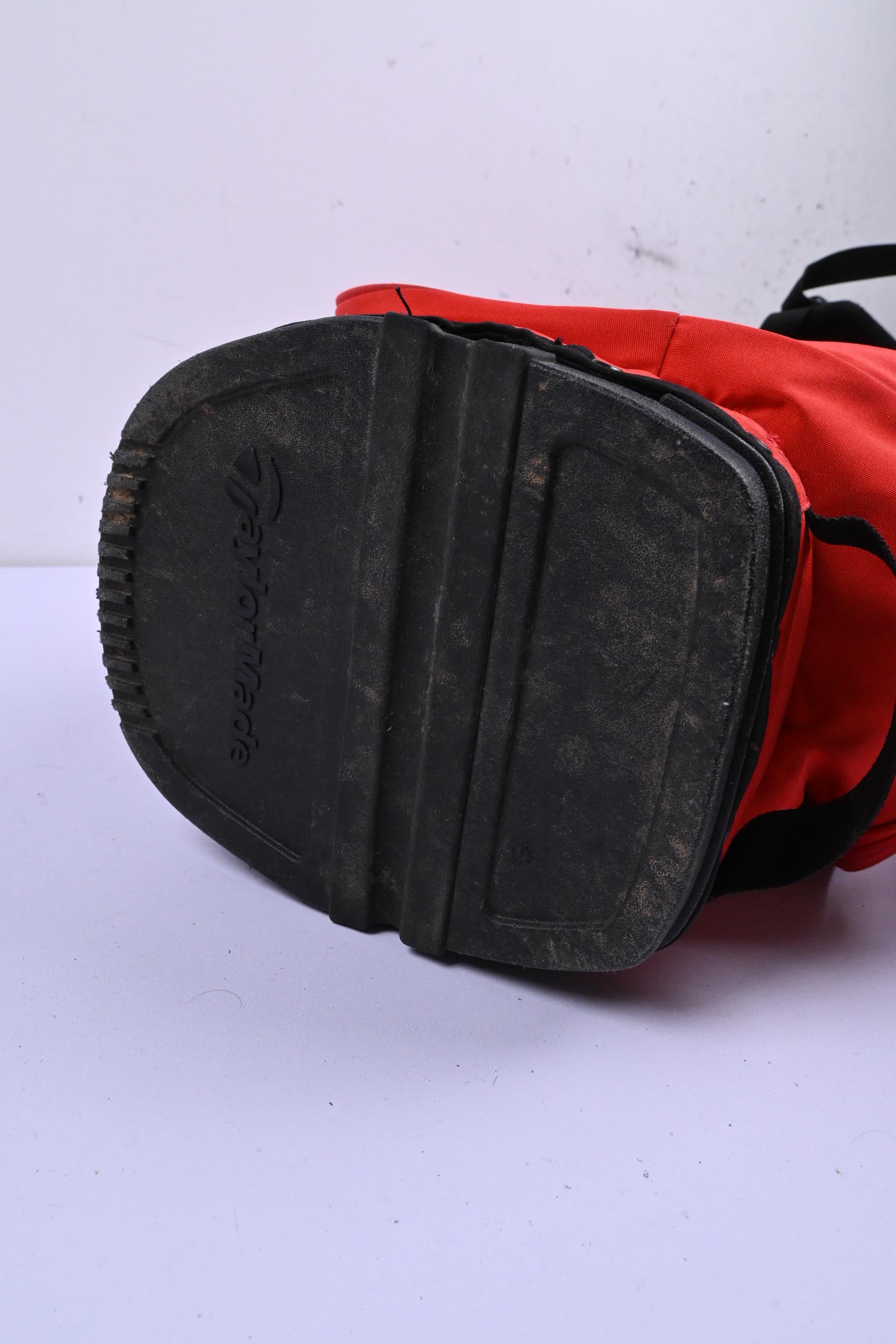 Taylormade Flex Tech Lite Stand Bag / 4-Way Divider / Red & Black