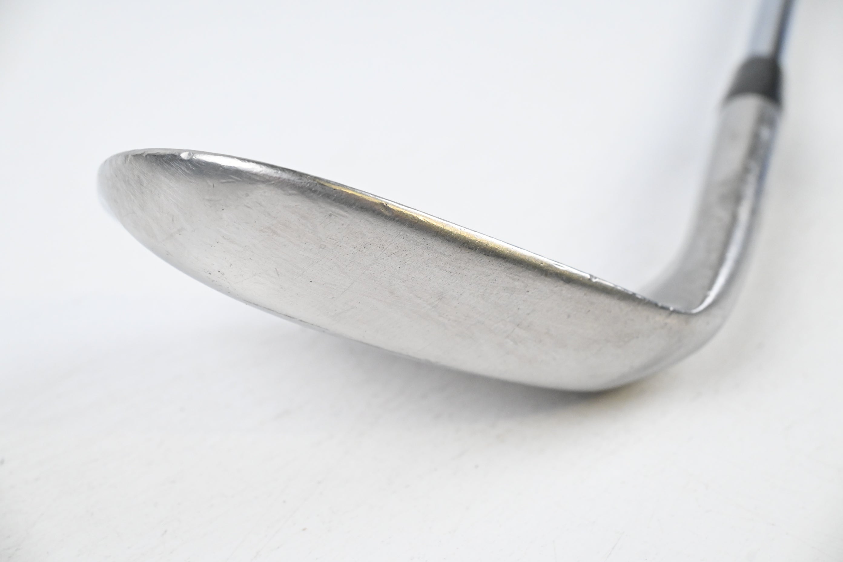 Vega VW-10 Gap Wedge / 52 Degree / Stiff Flex Dynamic Gold S300 Shaft