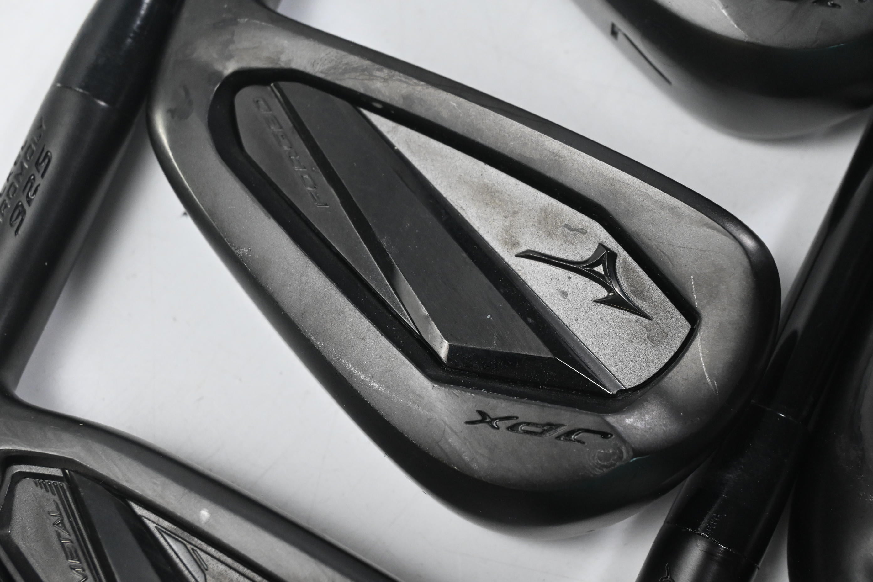 Mizuno JPX 925 Hot Metal Irons / 5-PW / Regular Flex Accra iS7 Shafts
