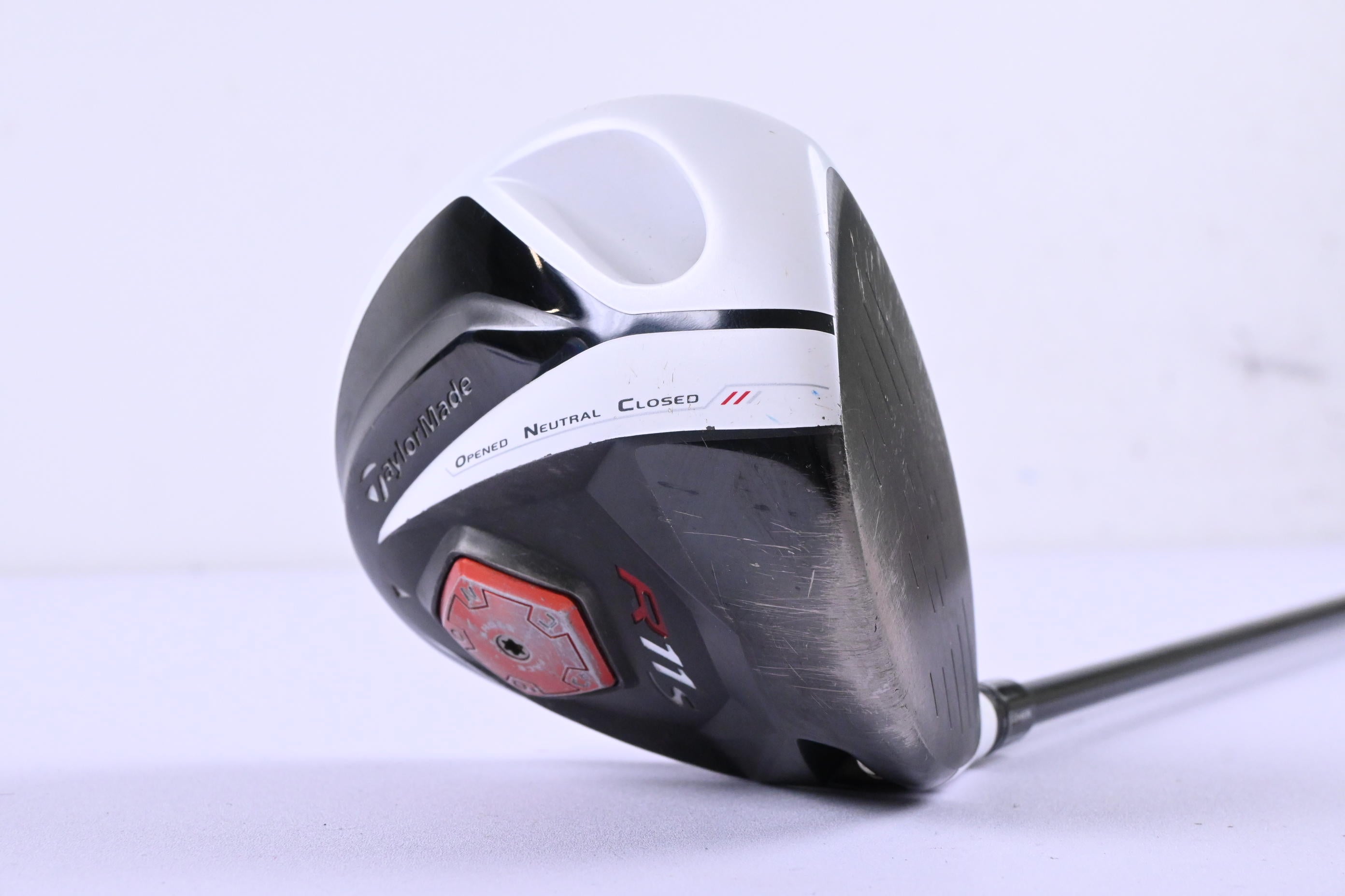 Taylormade R11S Driver / 10.5 Degree / Regular Flex Fujikura Blur 60 Shaft