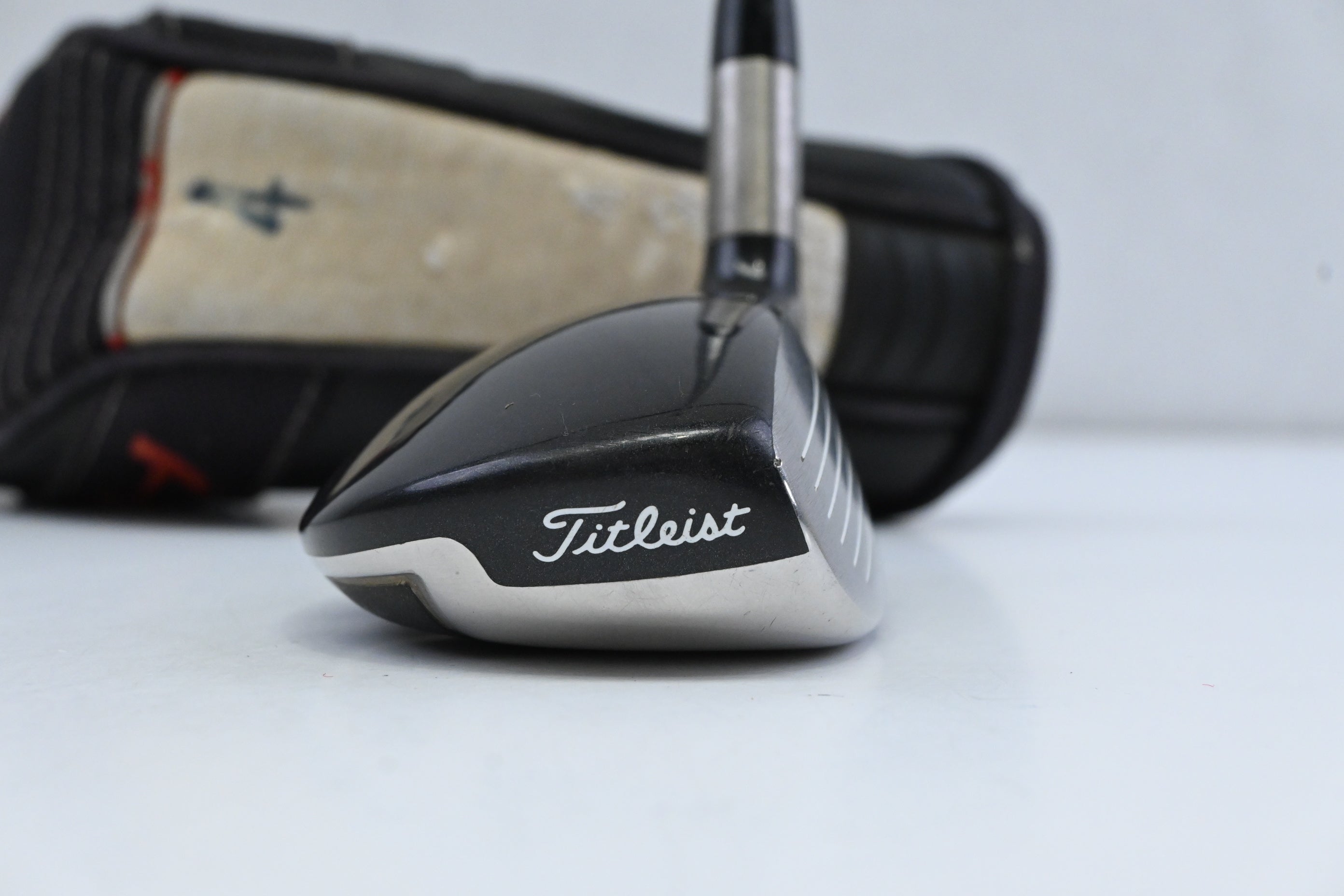 Titleist 909H #3 Hybrid / 21 Degree / Regular Flex Diamana 80 Shaft