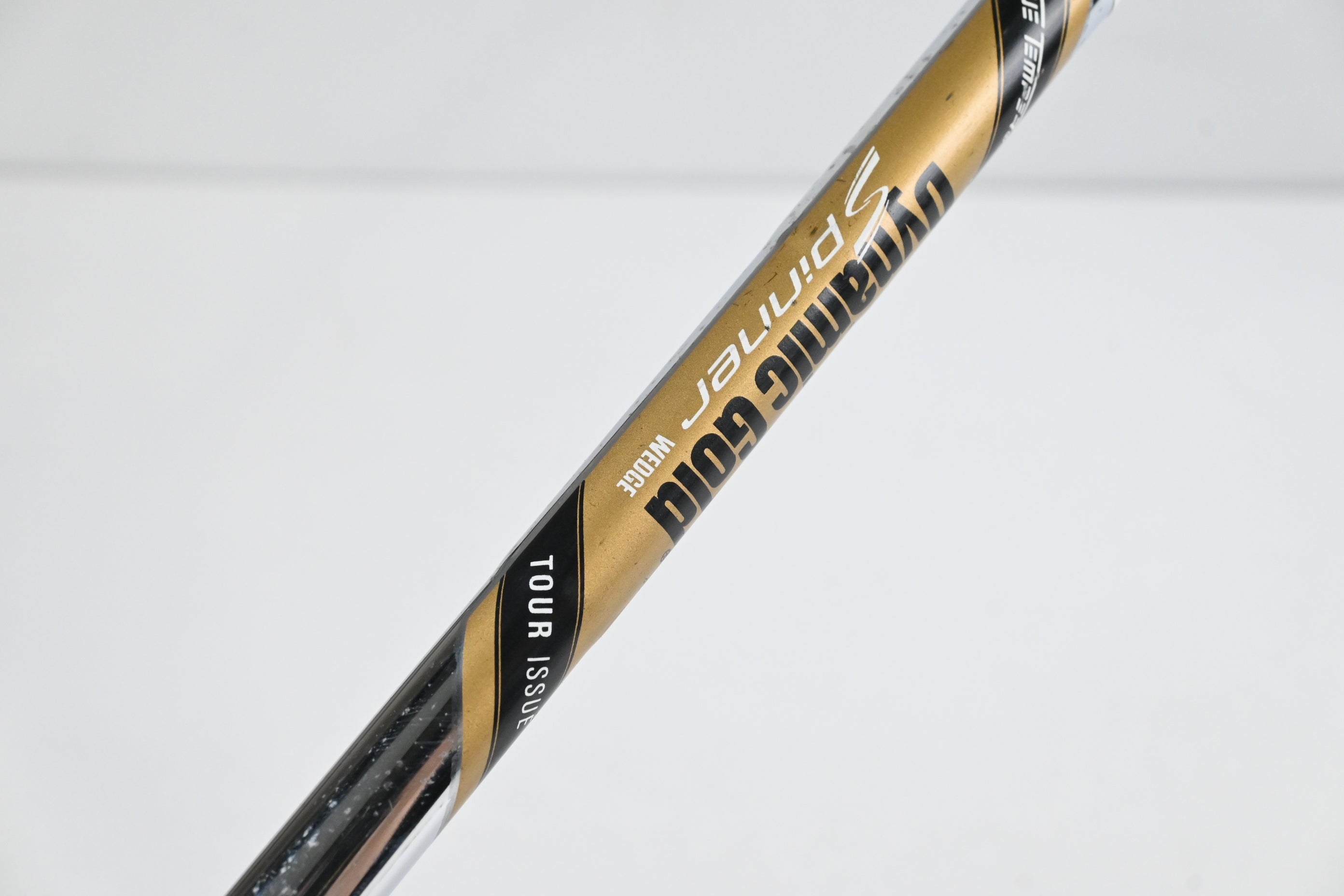 Cleveland RTX ZipCore Gap Wedge / 52 Degree / Wedge Flex Dynamic Gold Spinner