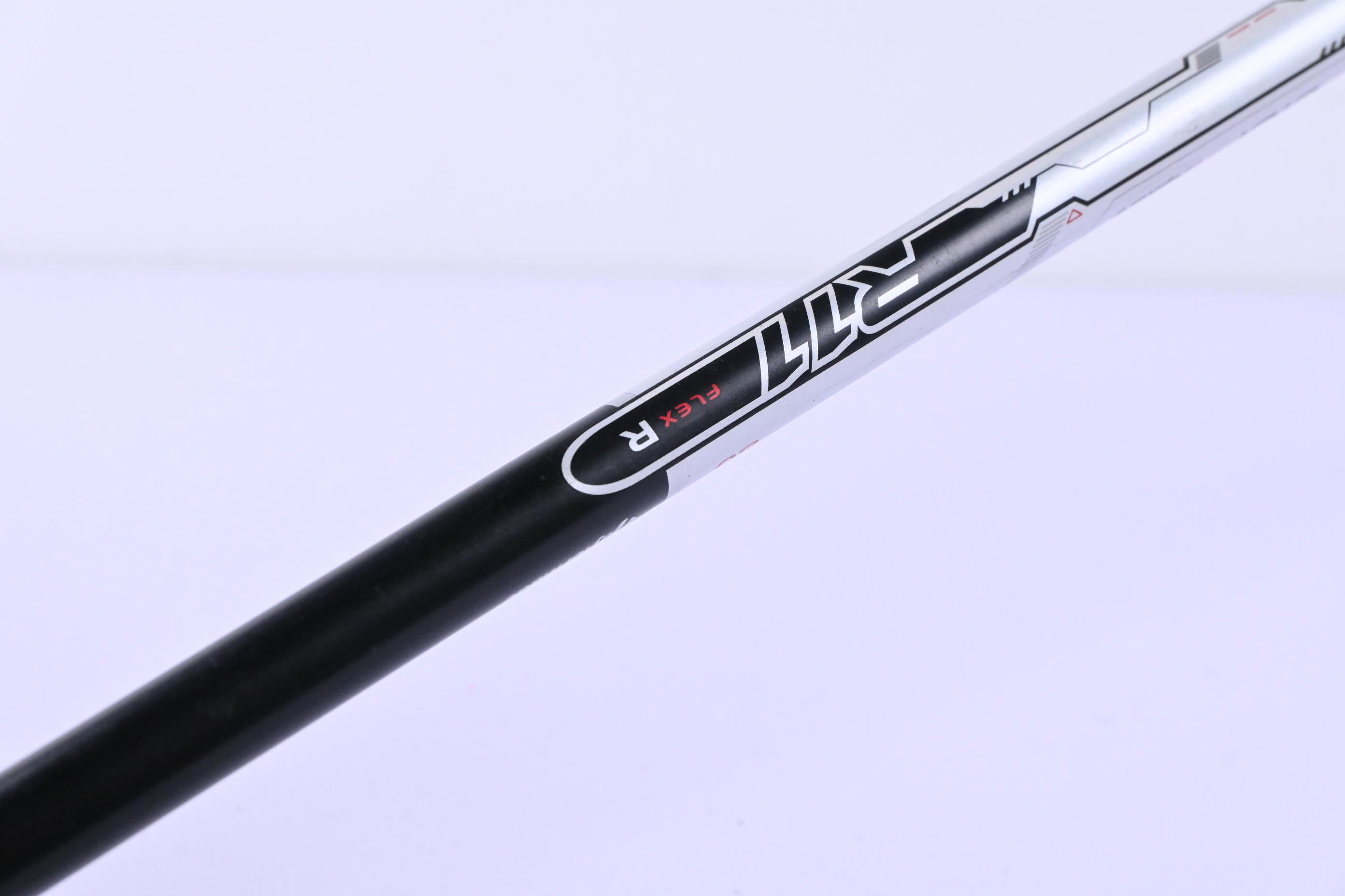 Taylormade R11S Driver / 10.5 Degree / Regular Flex Fujikura Blur 60 Shaft