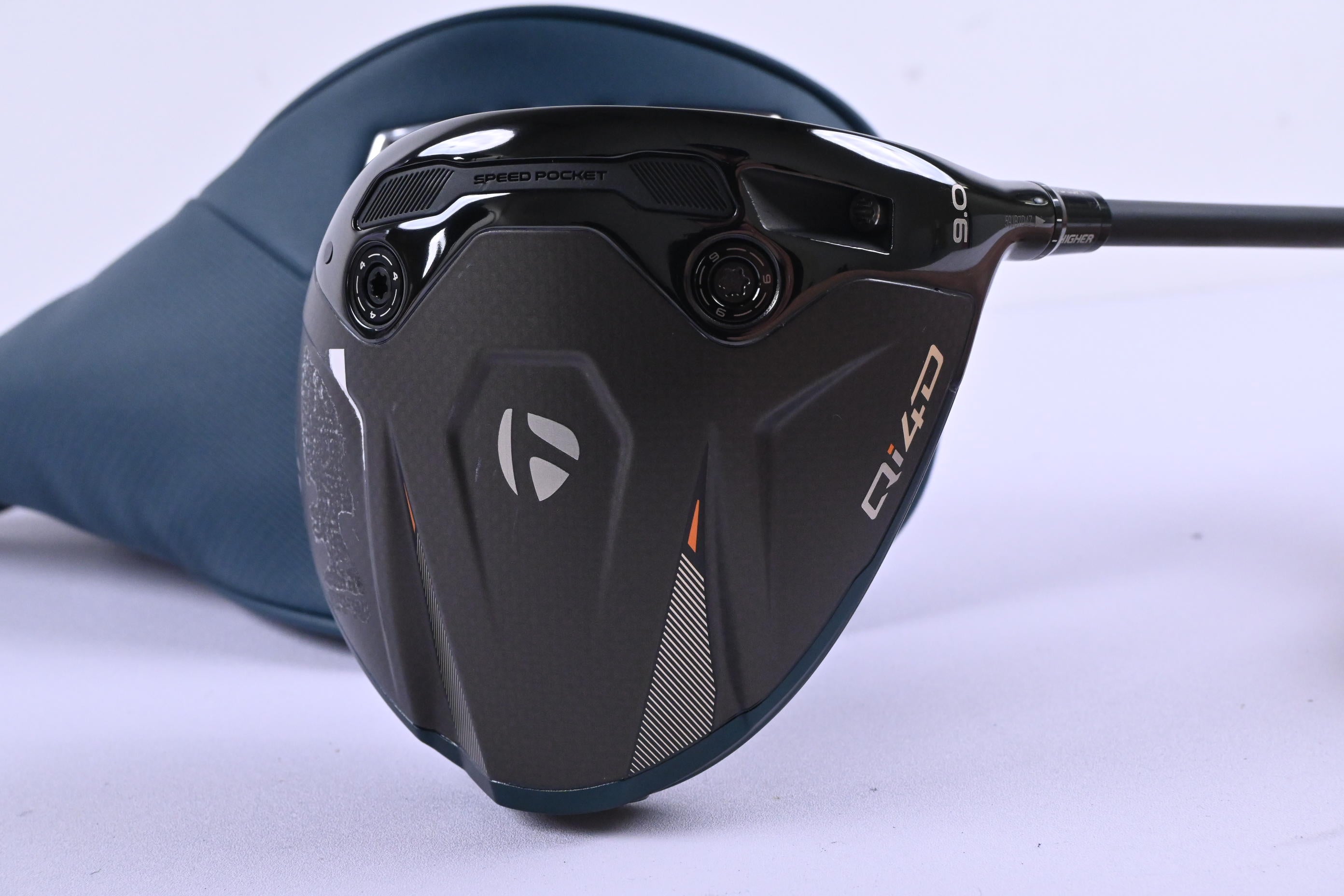 Taylormade Qi4D Driver / 9 Degree / Stiff Flex Taylormade REAX Blue 60 Shaft