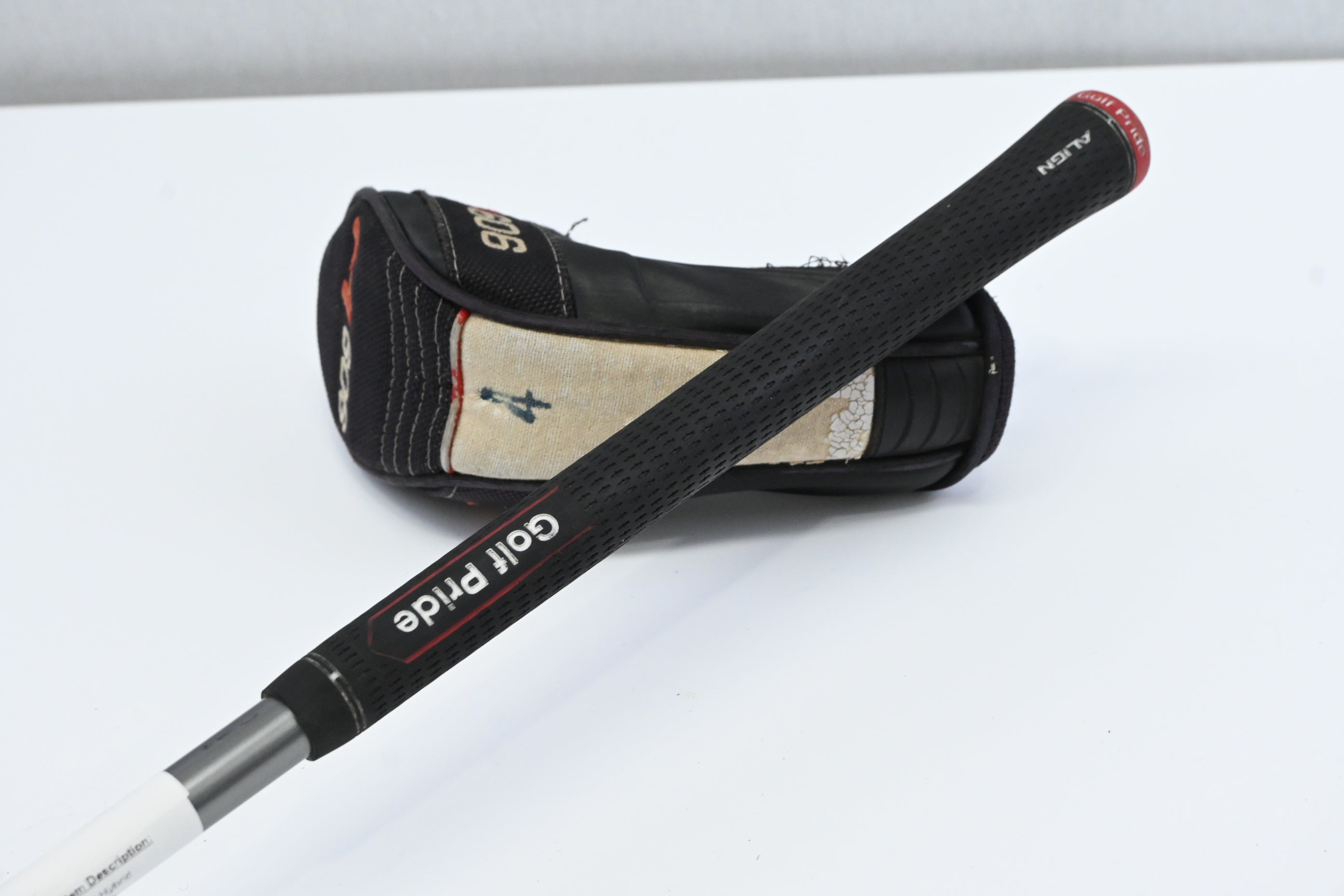 Titleist 909H #3 Hybrid / 21 Degree / Regular Flex Diamana 80 Shaft