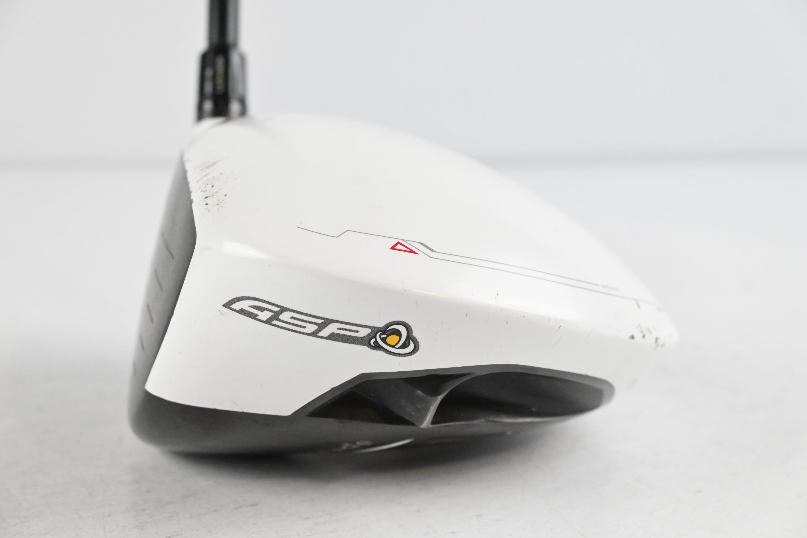 Left Hand Taylormade R11 Driver / 10.5 Degree / Stiff Flex Fujikura Blur 60 Shaft