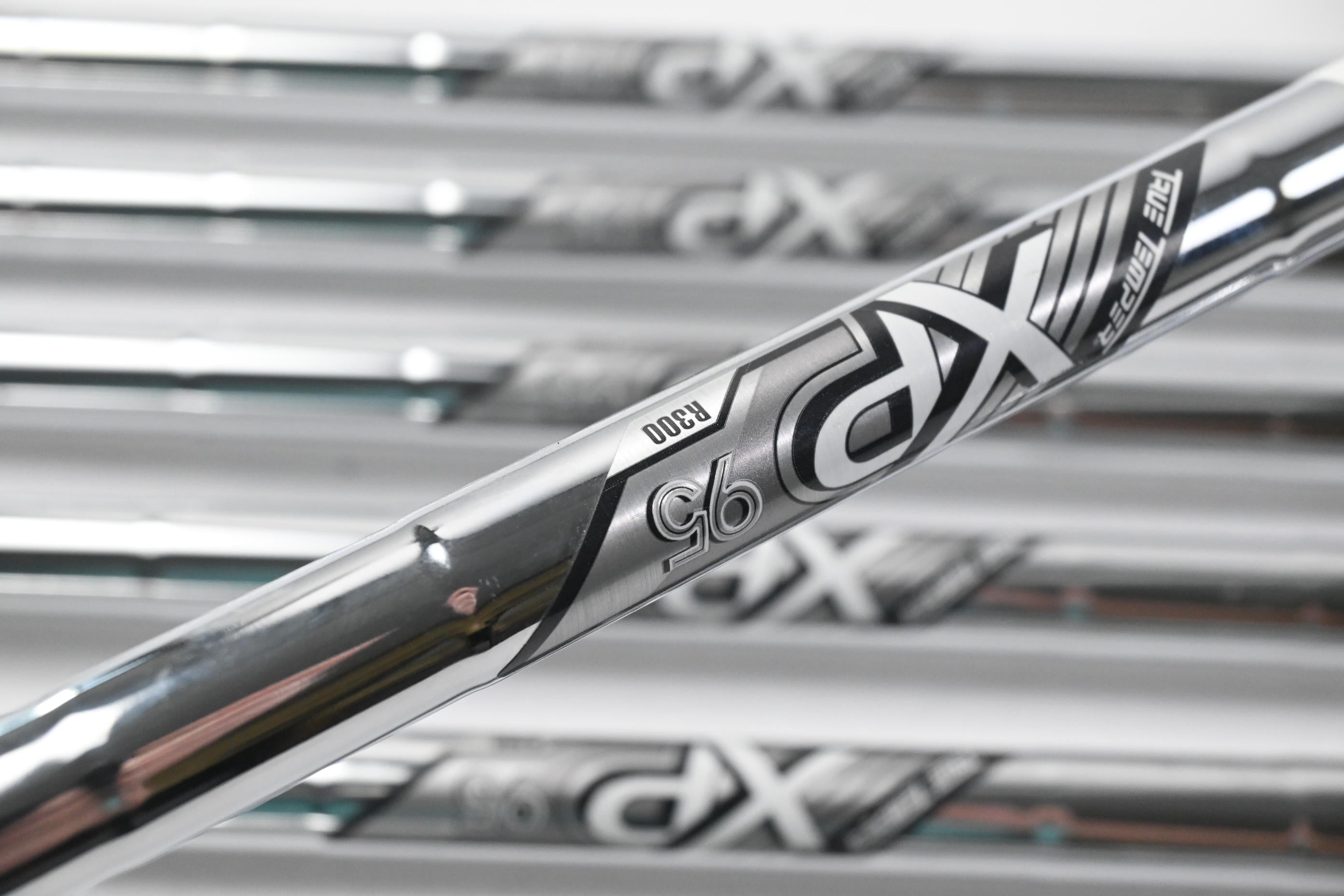 Callaway Mavrik Irons / 5-PW+SW / Regular Flex XP 95 R300 Shafts