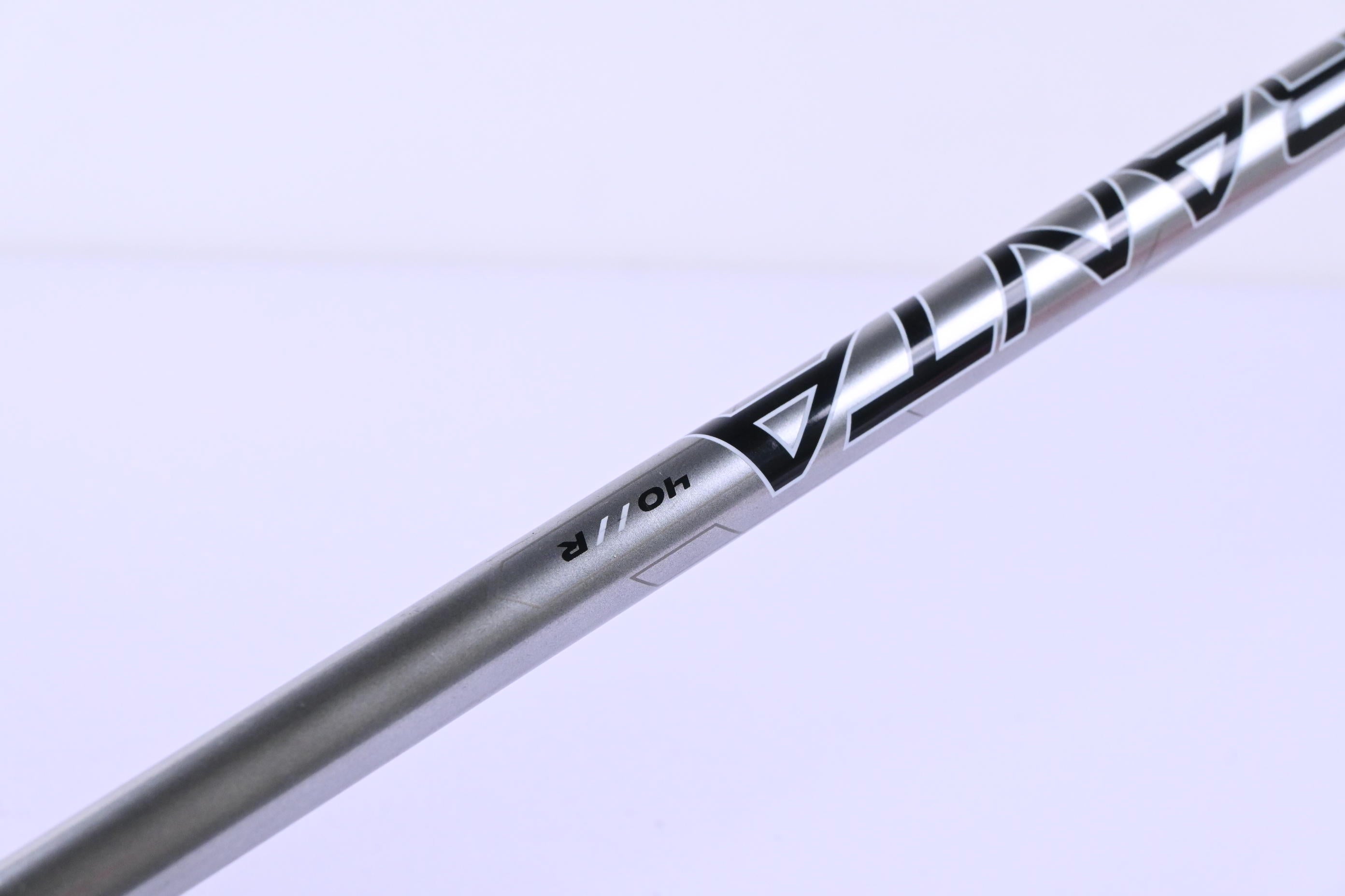 Callaway Rogue Draw Driver / 10.5 Degree / Regular Flex Aldila Quaranta 40 Shaft