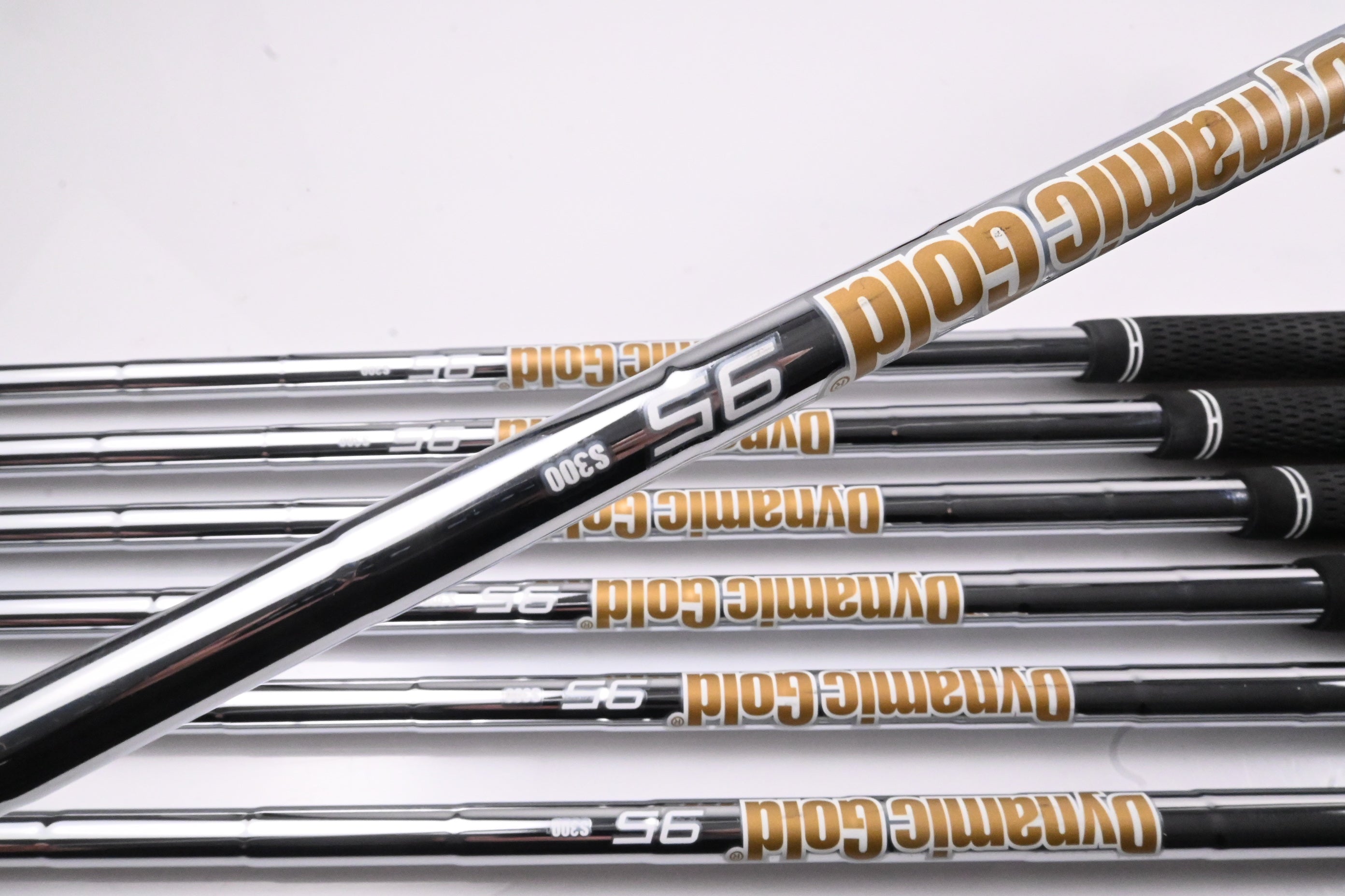 Mizuno Pro 243 Irons / 4-PW / Stiff Flex Dynamic Gold 95 S300 Shafts
