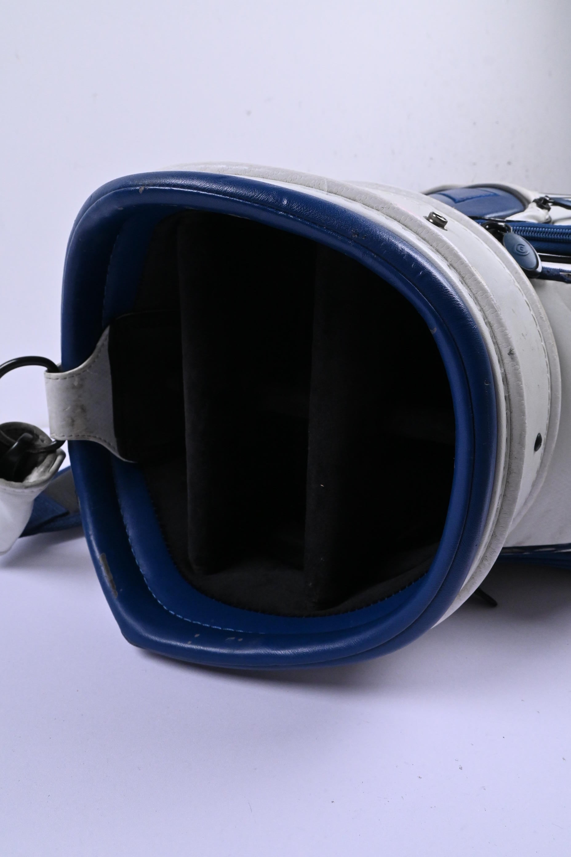 Cleveland Tour Bag / 6-Way Divider / White & Blue
