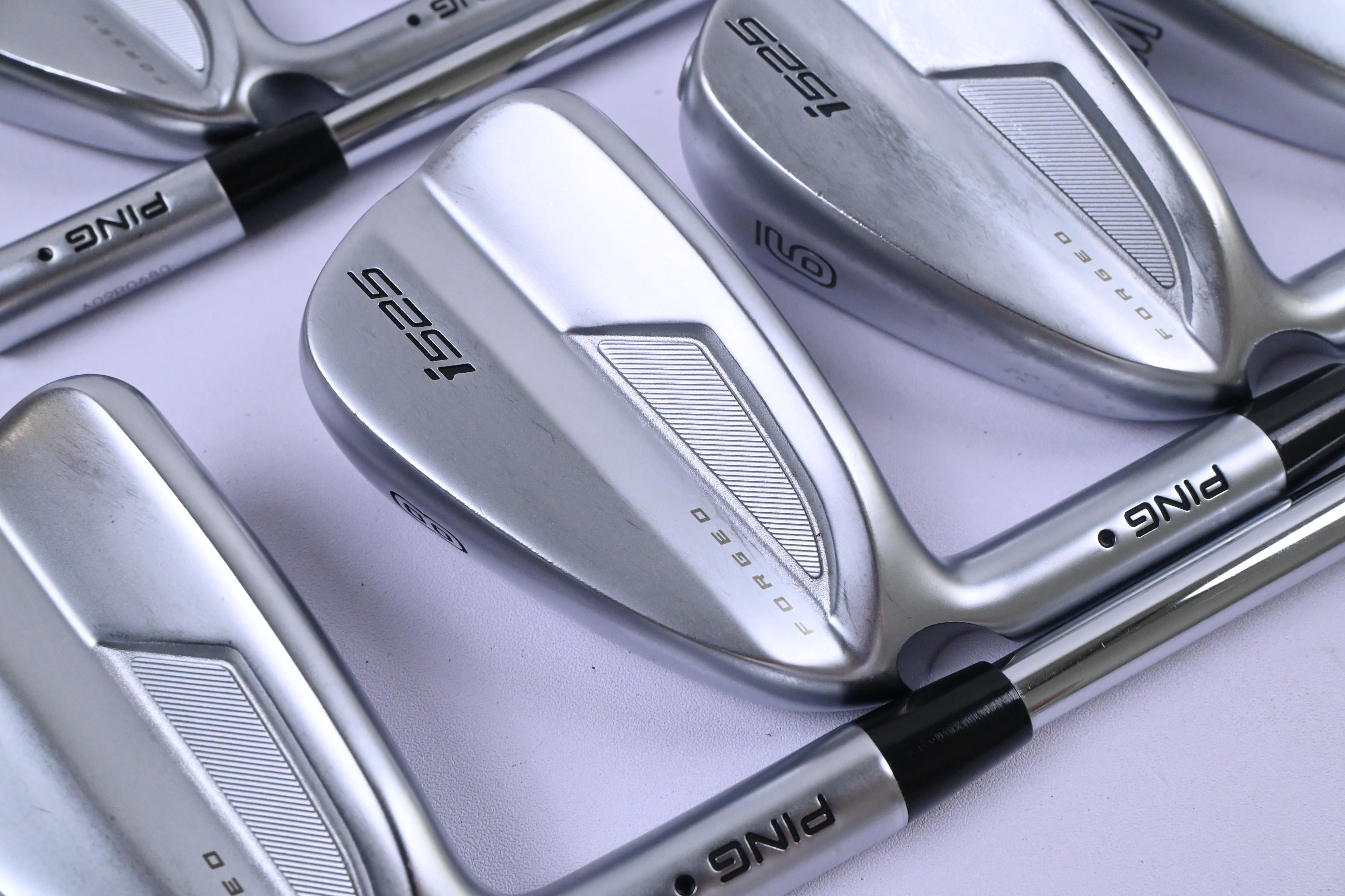 Left Hand Ping i525 Irons / 3-PW / Black Dot / Stiff Flex Ping AWT 2.0 Shafts