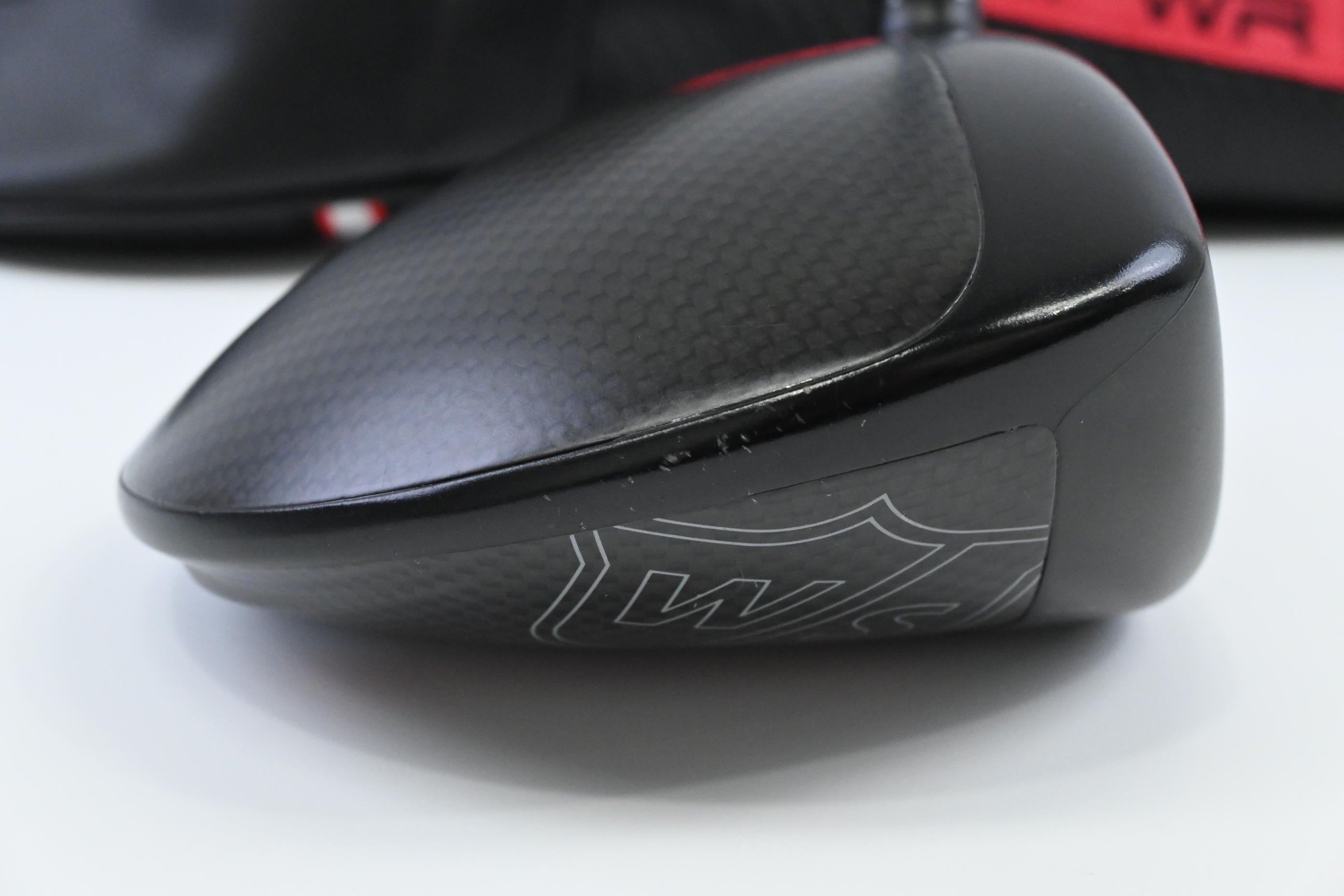 Wilson Dynapower Carbon 2023 Driver / 10.5 Degree / Stiff Flex Ventus Blue 6
